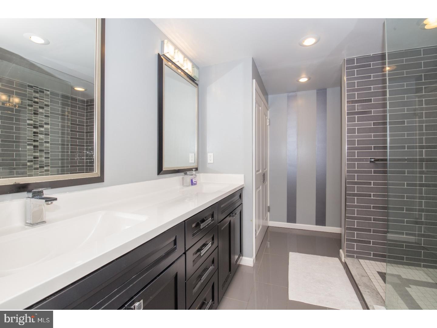 LOGAN SQUARE - Residential Lease