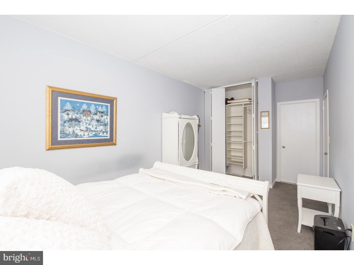 LOGAN SQUARE - Residential Lease