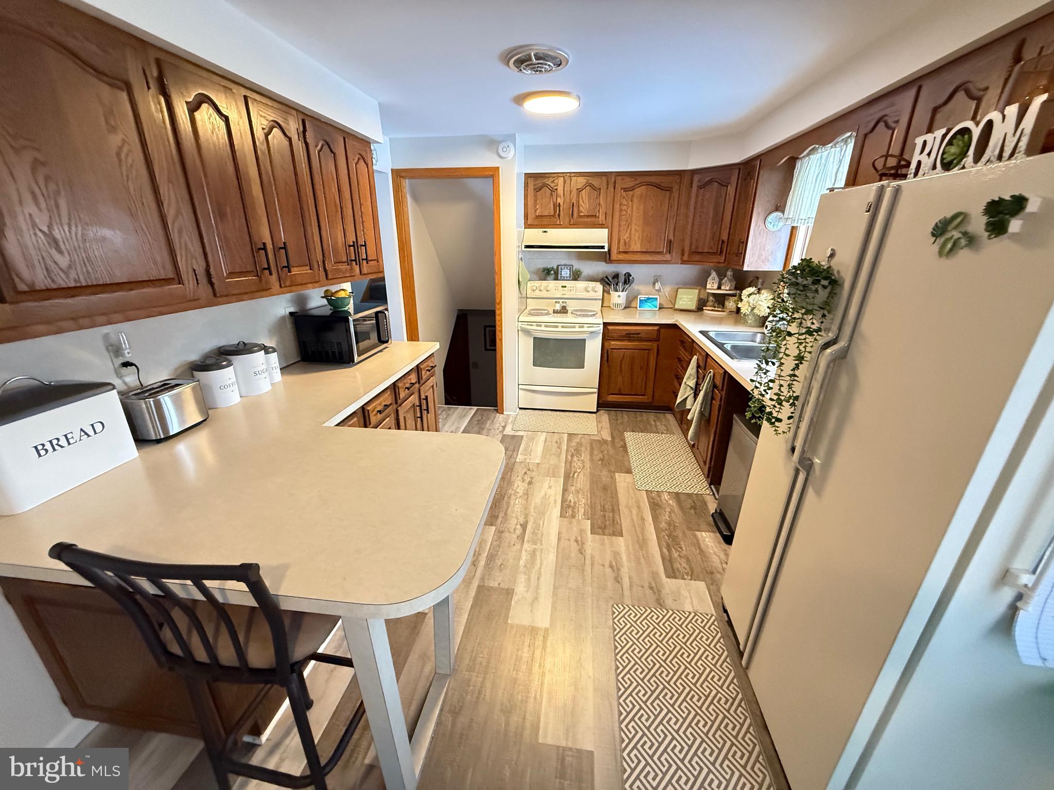 DOWDEN HILLS - Residential