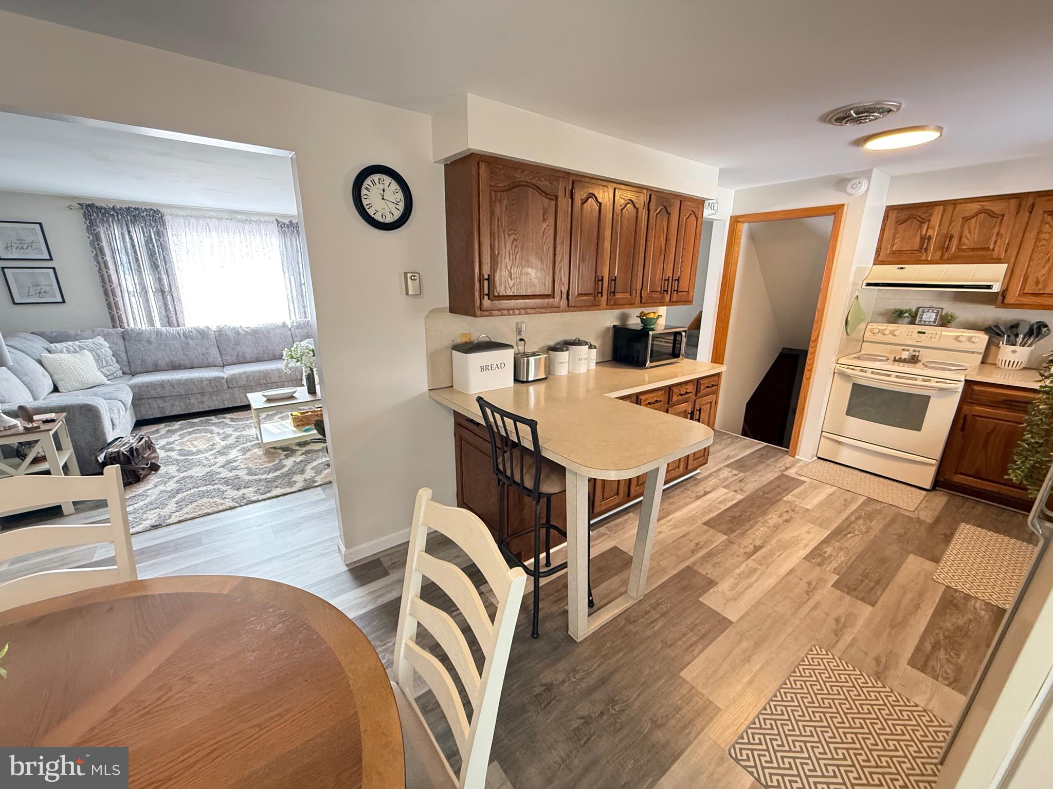 DOWDEN HILLS - Residential