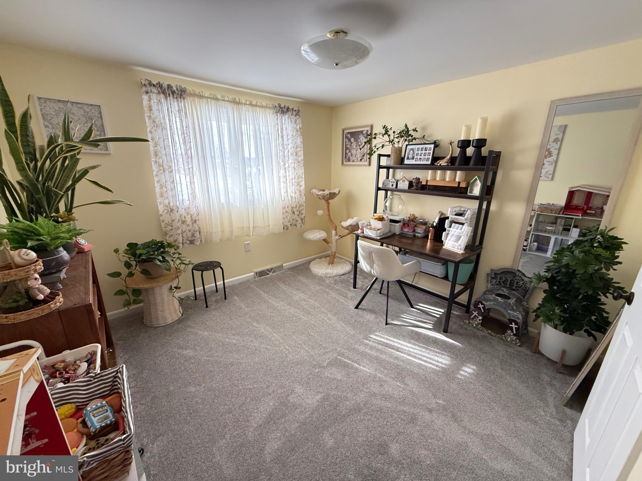 DOWDEN HILLS - Residential