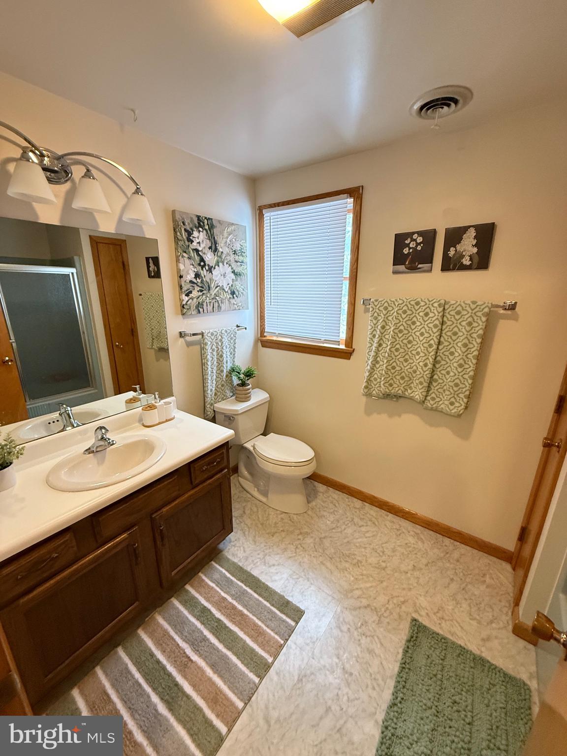 DOWDEN HILLS - Residential