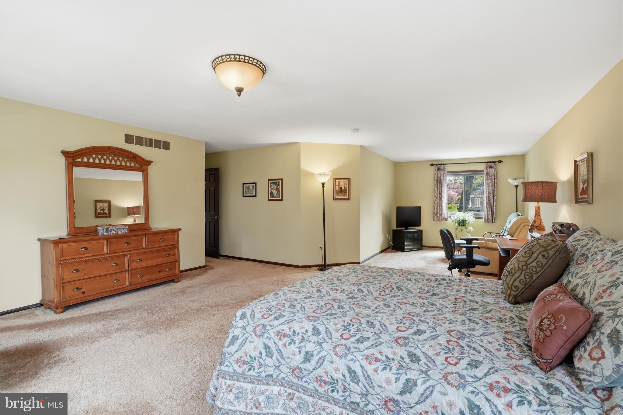 HUNTINGDON VALLEY - Residential