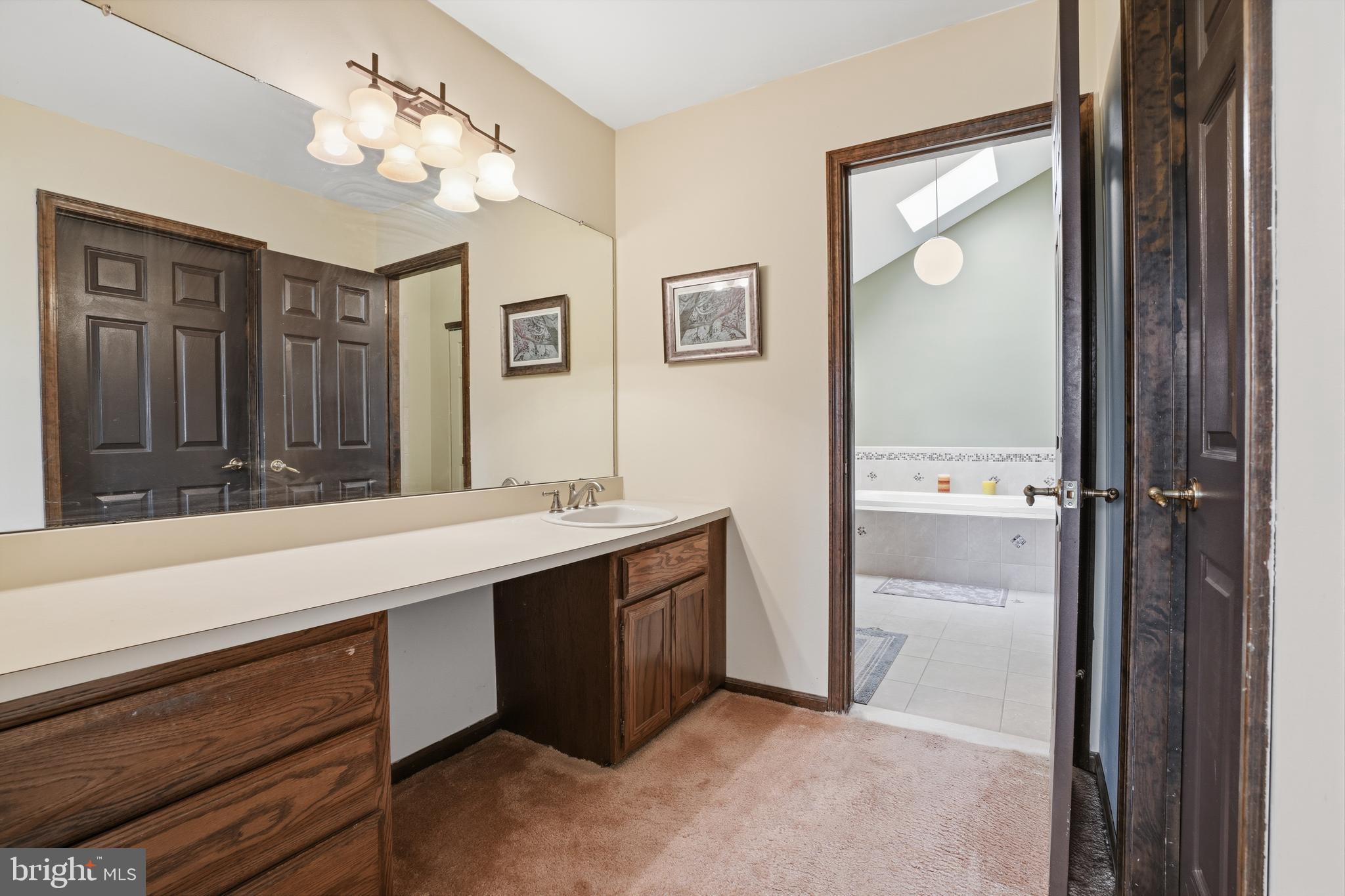 HUNTINGDON VALLEY - Residential