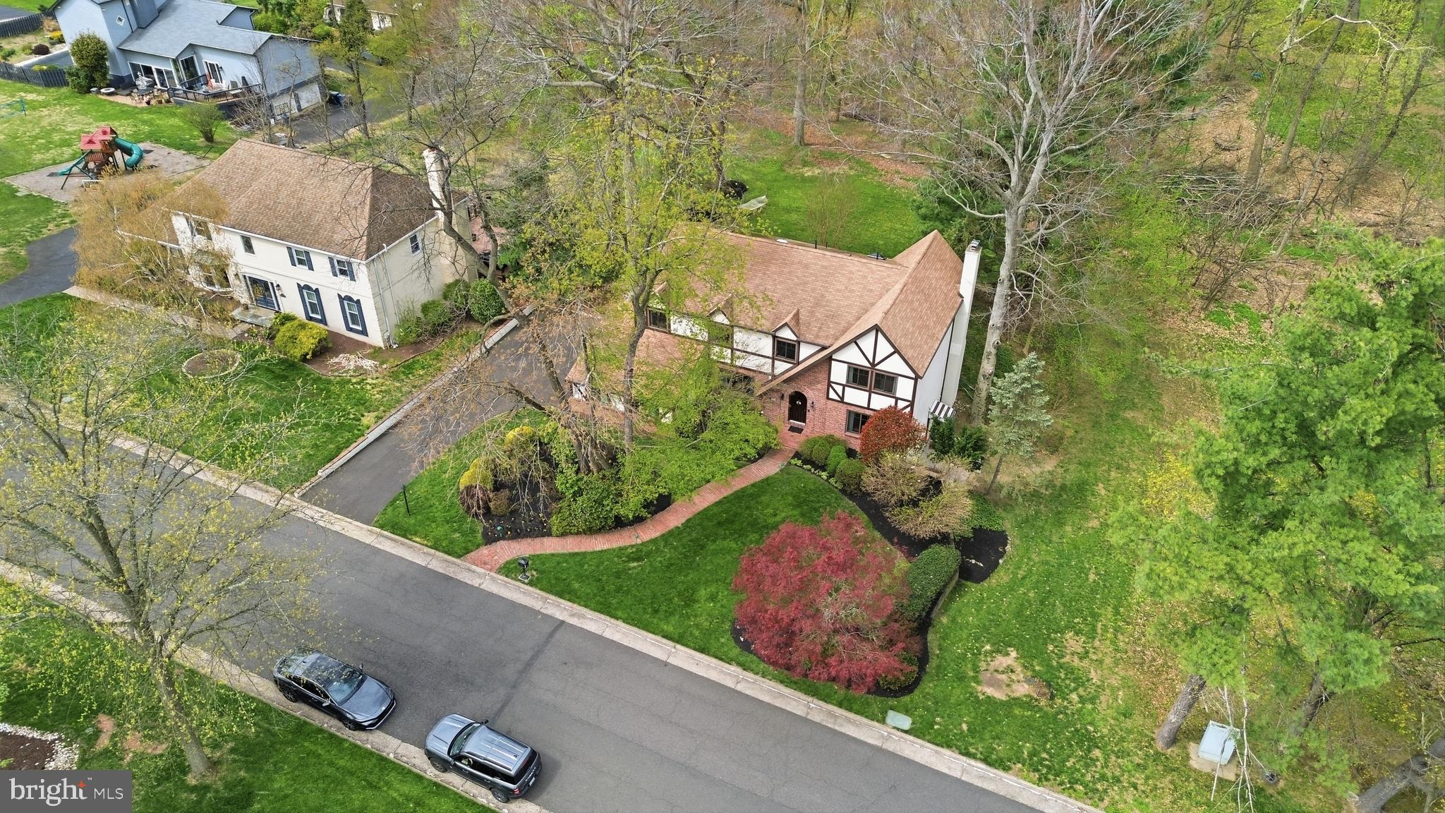 HUNTINGDON VALLEY - Residential