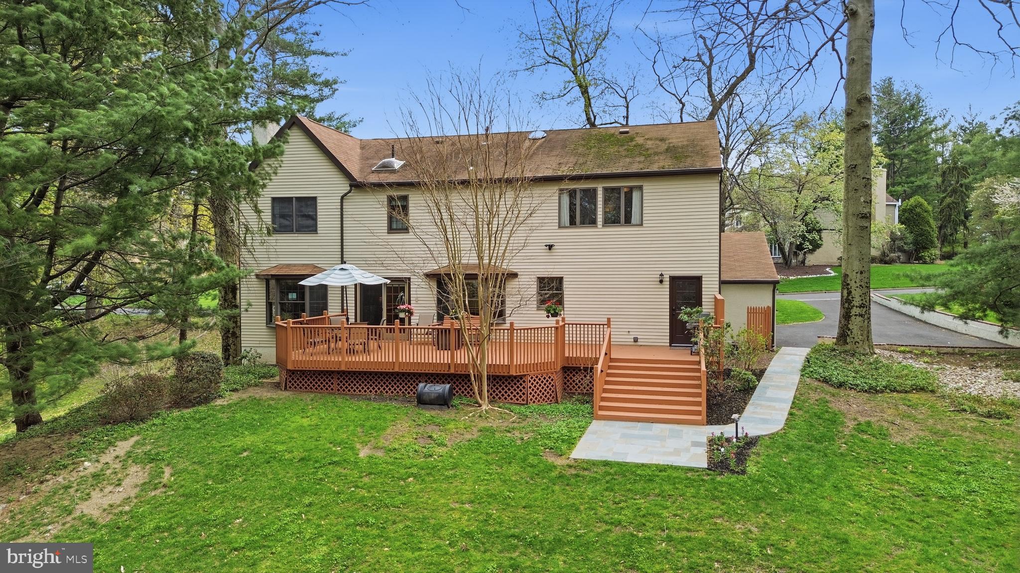 HUNTINGDON VALLEY - Residential