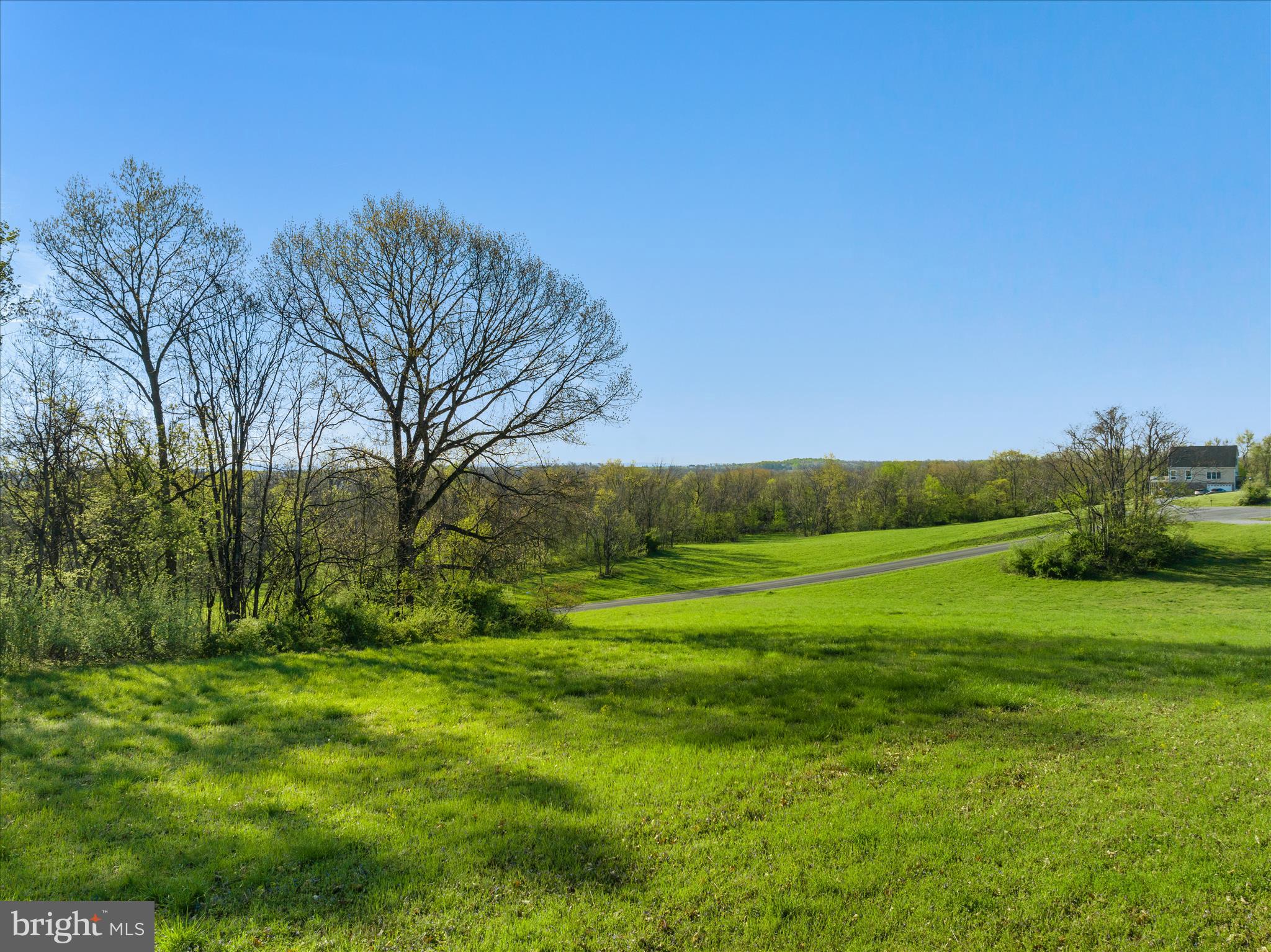 CROSSINGS ON THE POTOMAC - Land