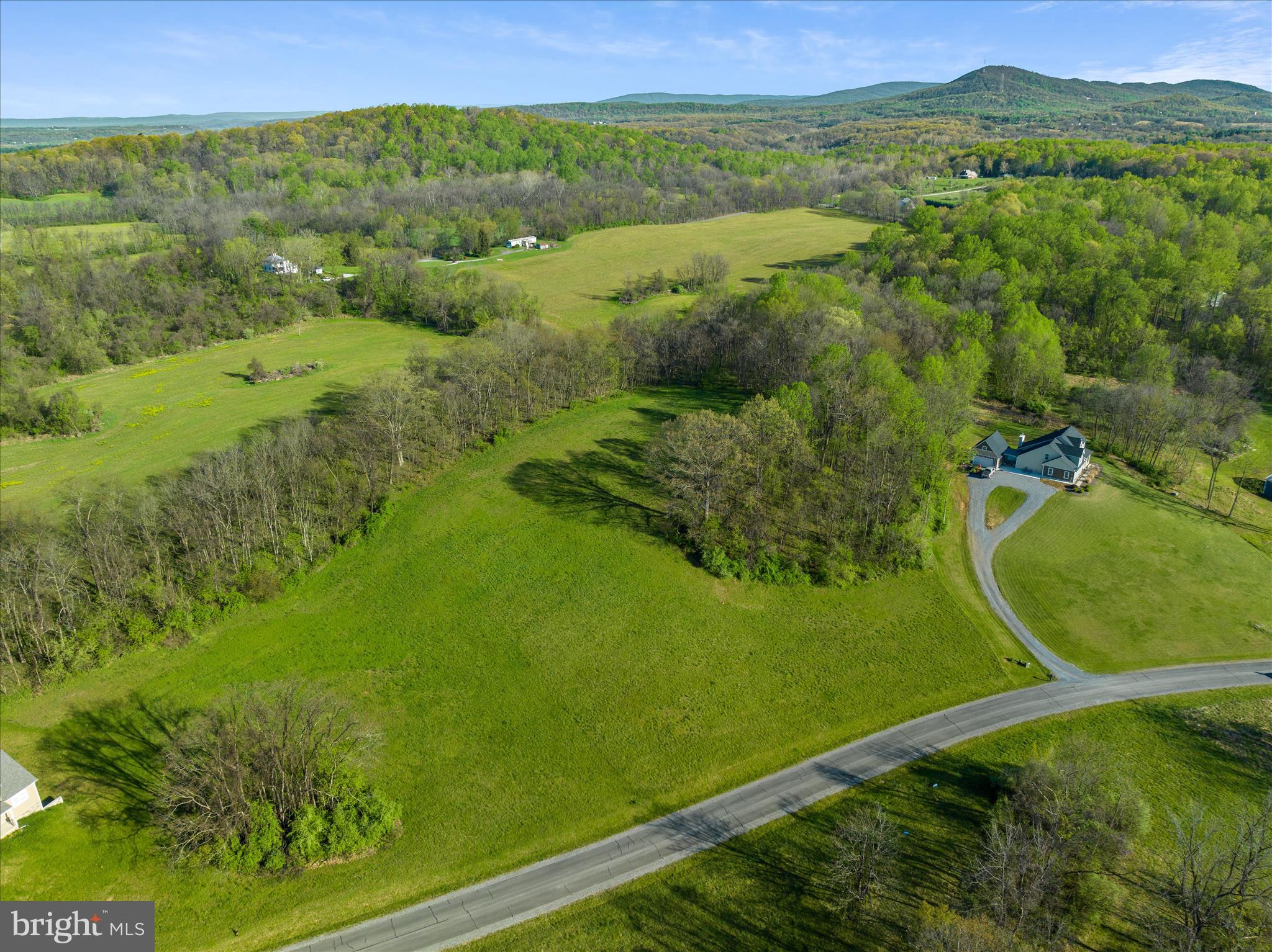 CROSSINGS ON THE POTOMAC - Land