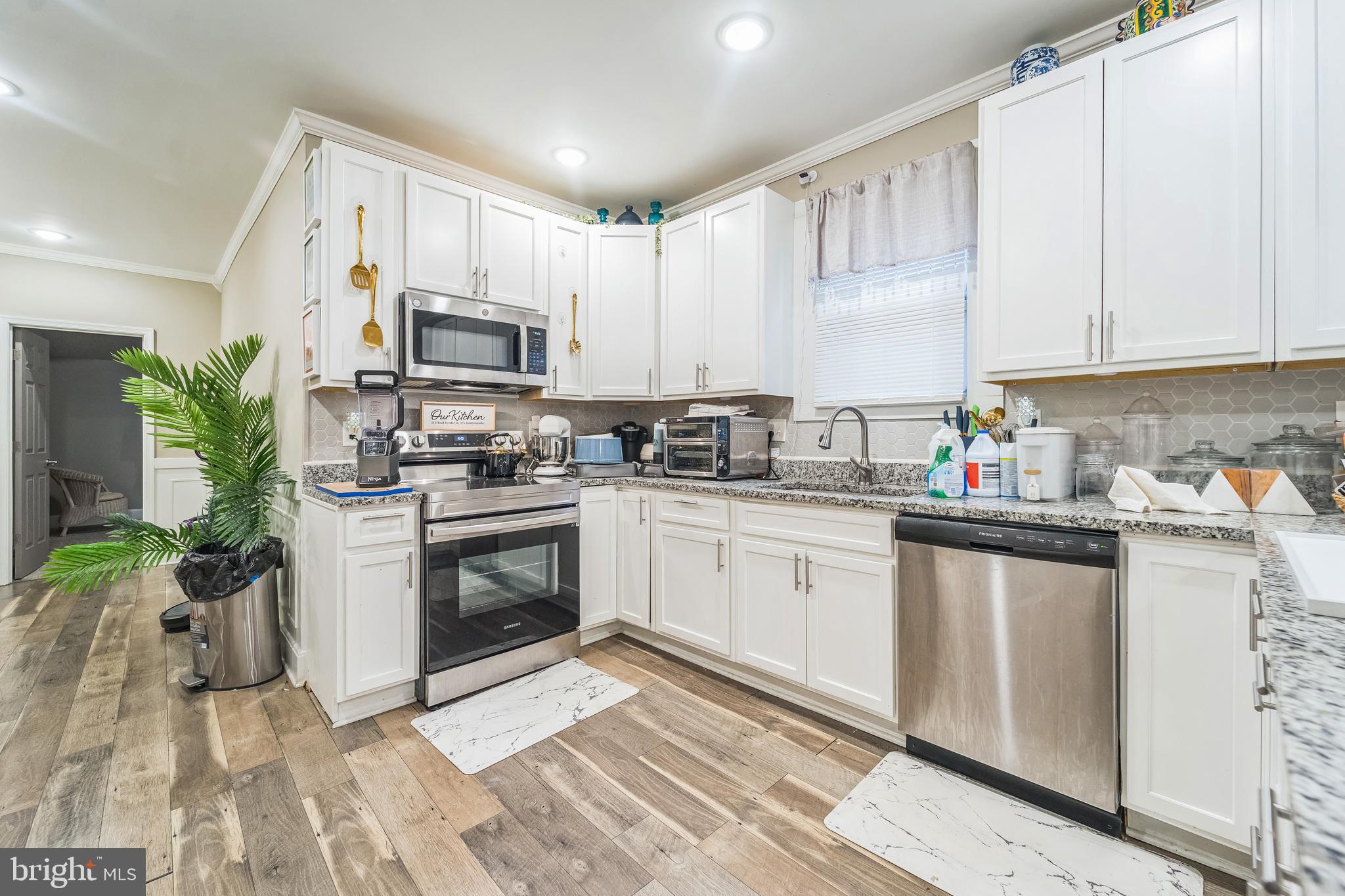 WAVERLY - Residential