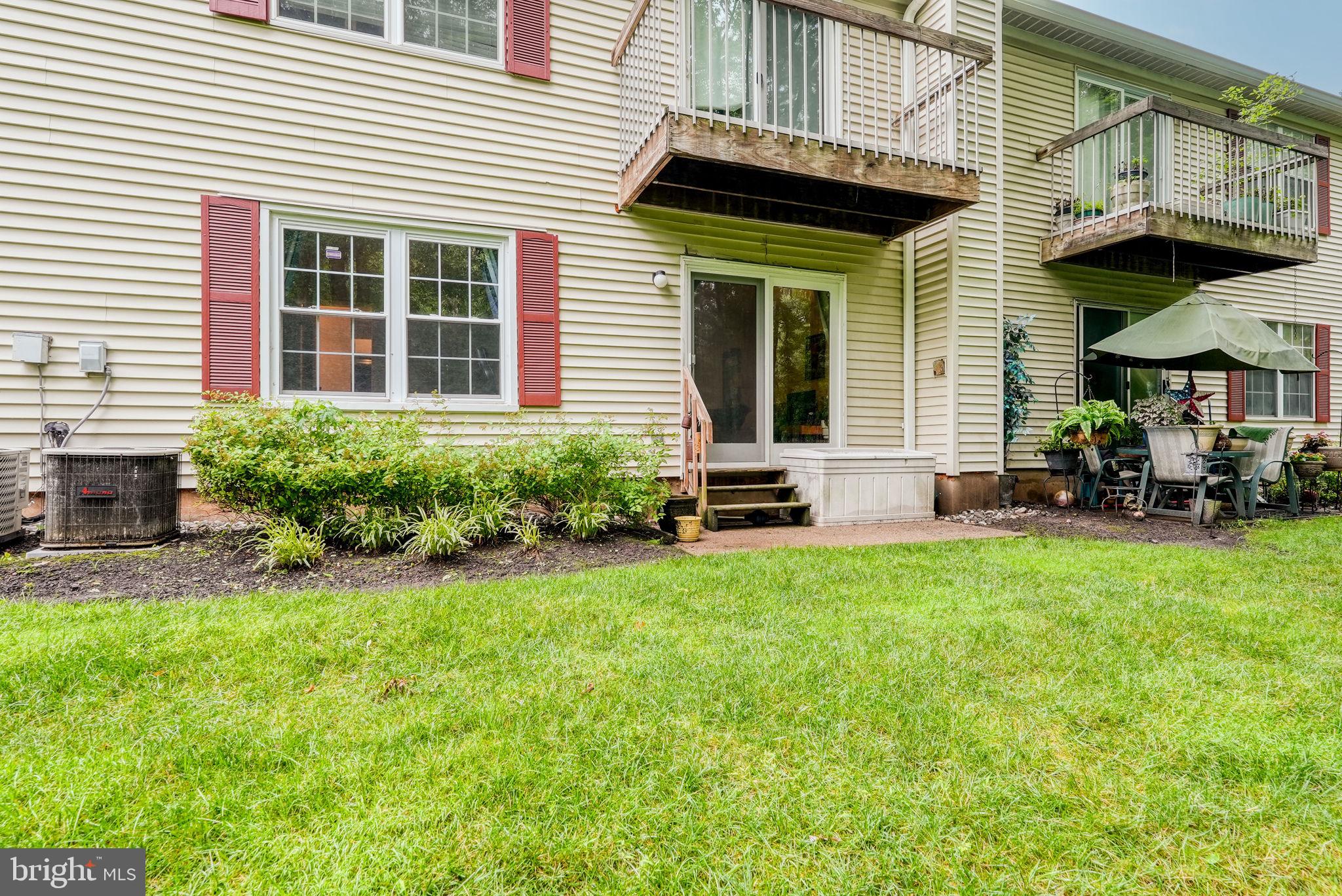 33 CORAL TREE COURT