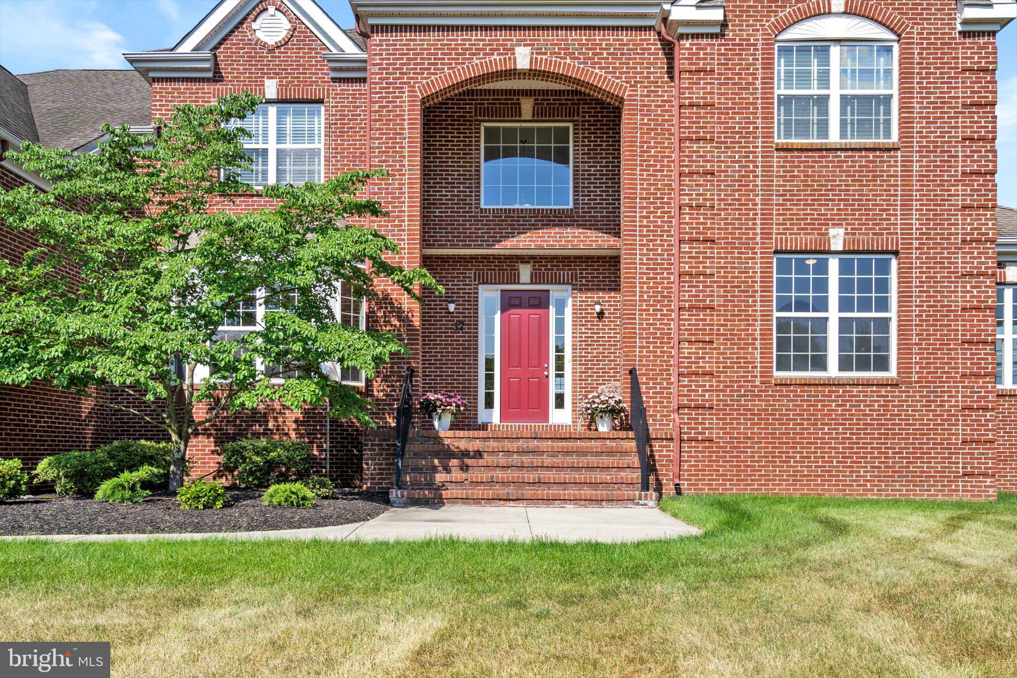 17 BELMONT CIRCLE