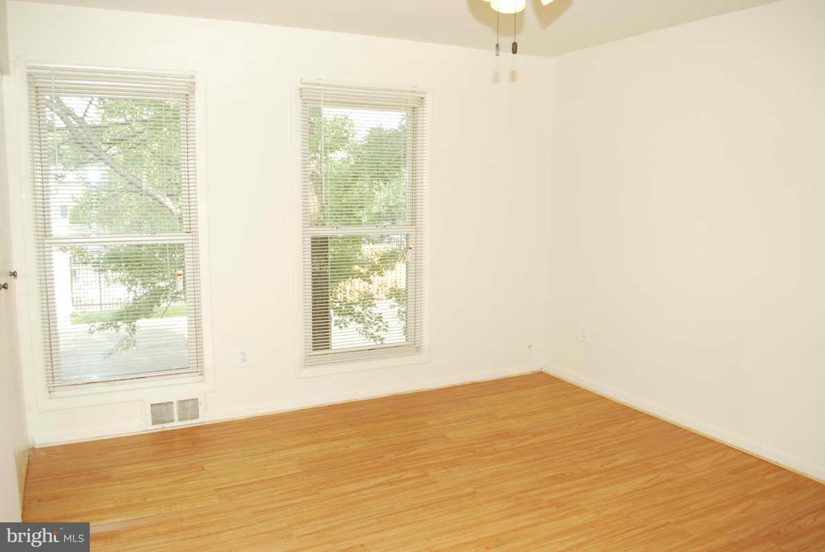 REFLECTION LAKE - Residential