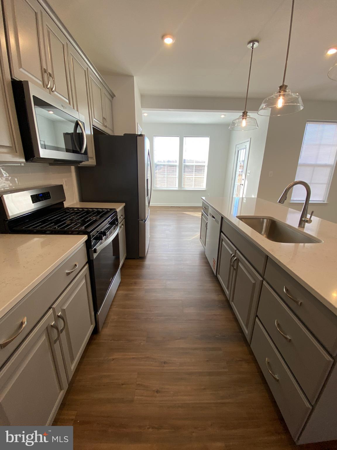 HUNTFIELD - Residential Lease