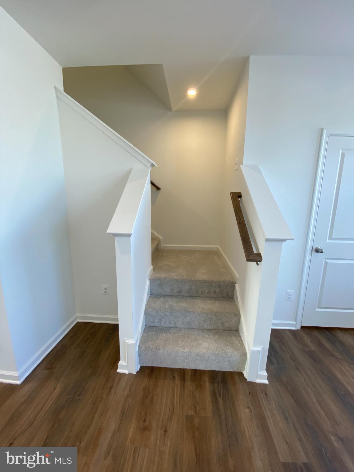 HUNTFIELD - Residential Lease