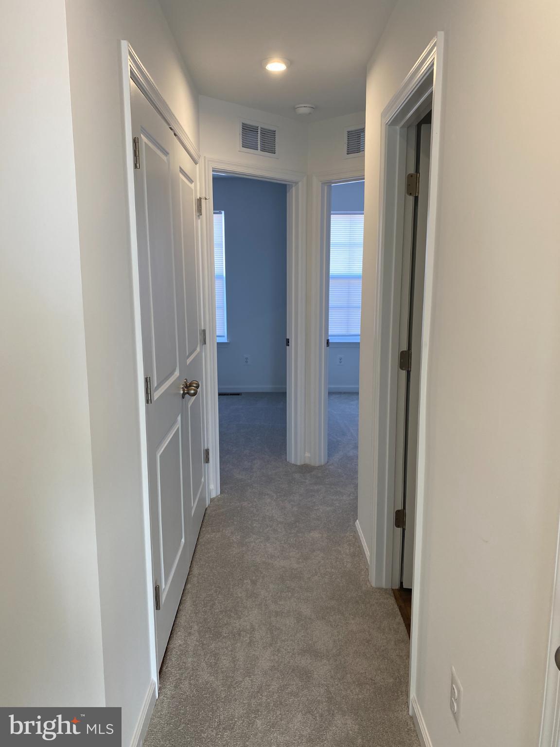 HUNTFIELD - Residential Lease