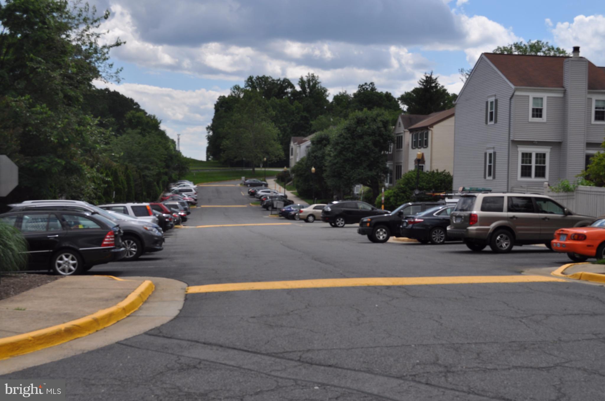 HUNTERS SQUARE - Residential Lease