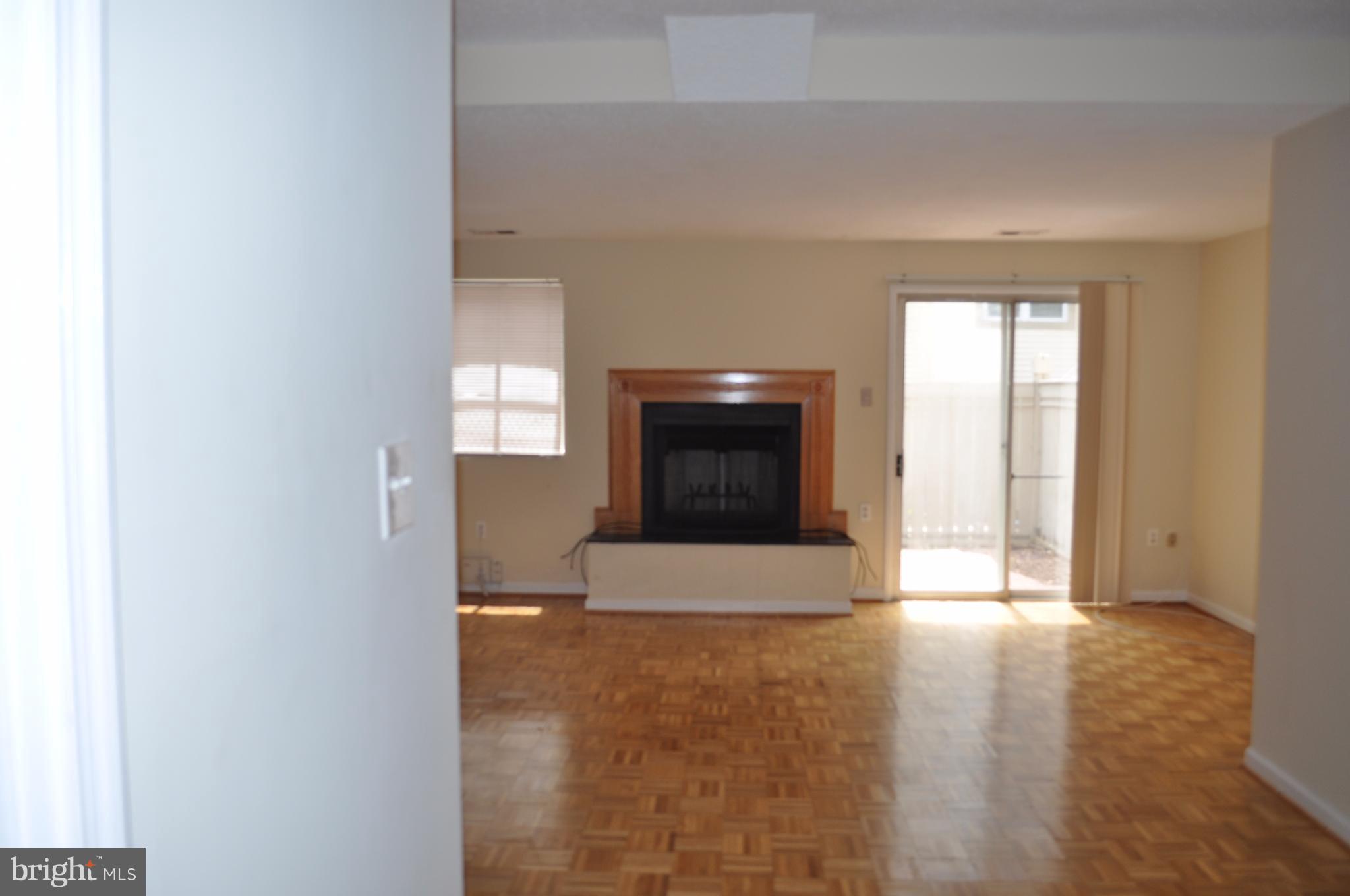 HUNTERS SQUARE - Residential Lease