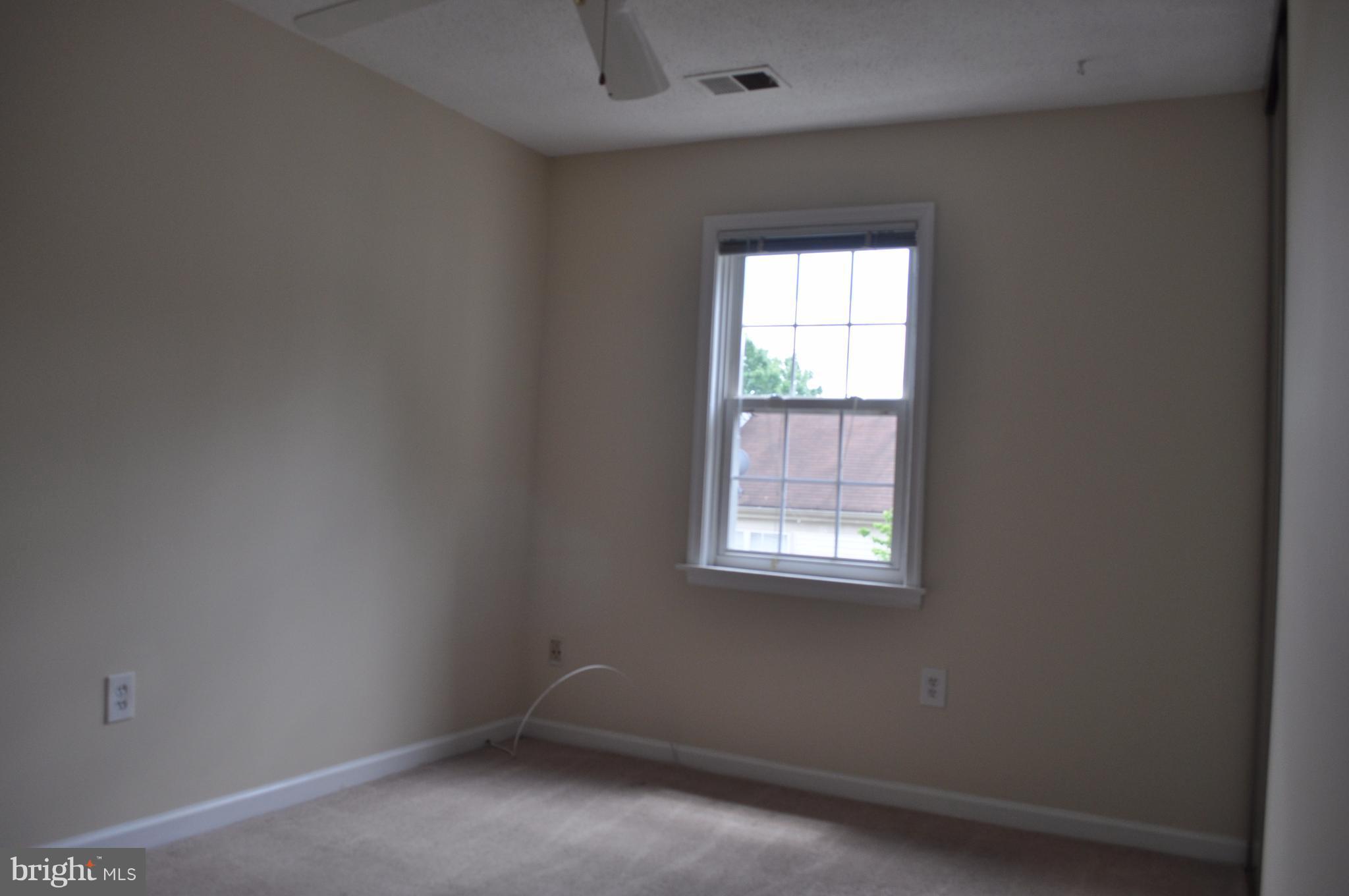 HUNTERS SQUARE - Residential Lease