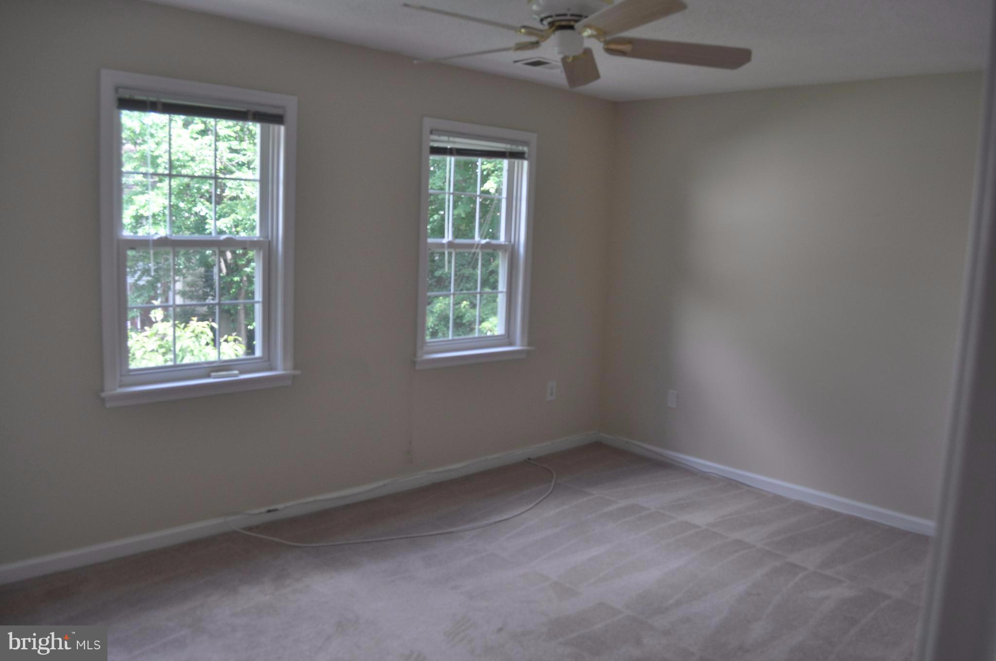 HUNTERS SQUARE - Residential Lease