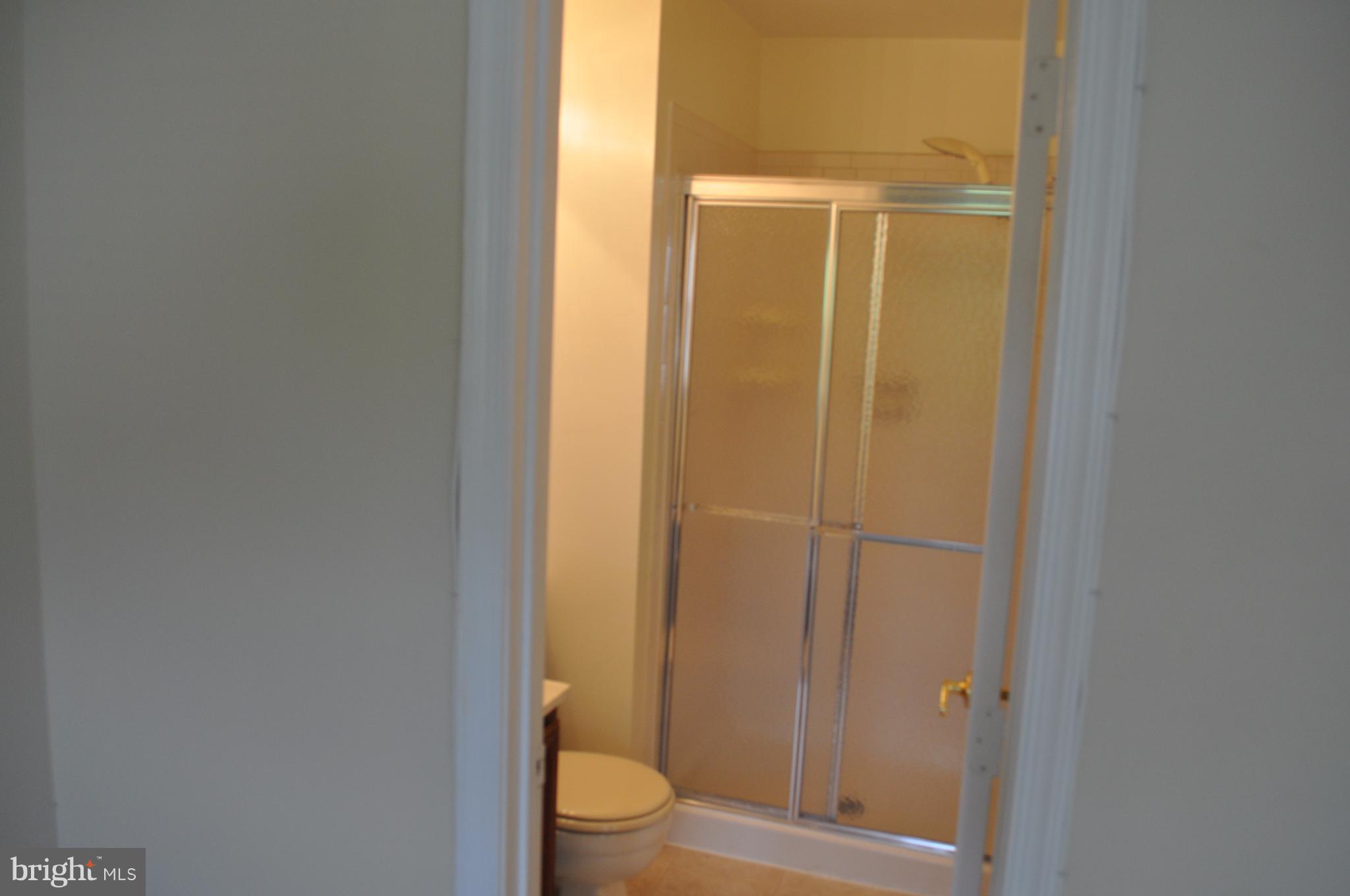 HUNTERS SQUARE - Residential Lease