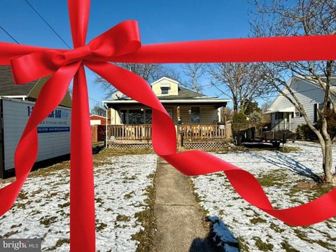 Photo of 344 Savannah Road, BALTIMORE, MD 21221 (MLS # MDBC2148440)