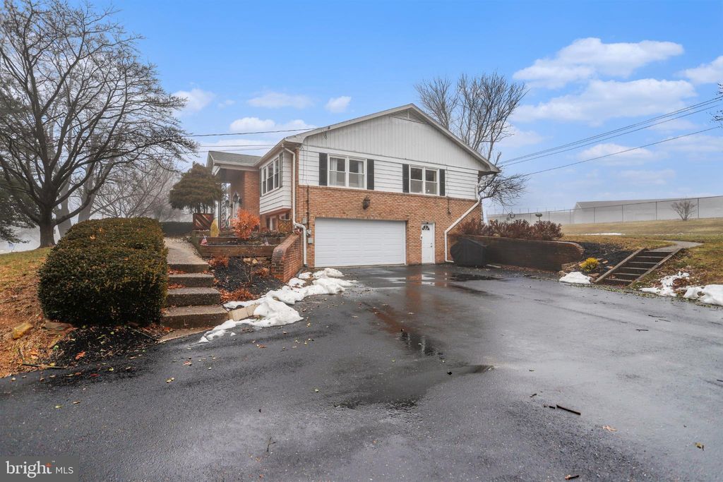 Photo of 479 Frederick Drive, DALLASTOWN, PA 17313 (MLS # PAYK2093082)