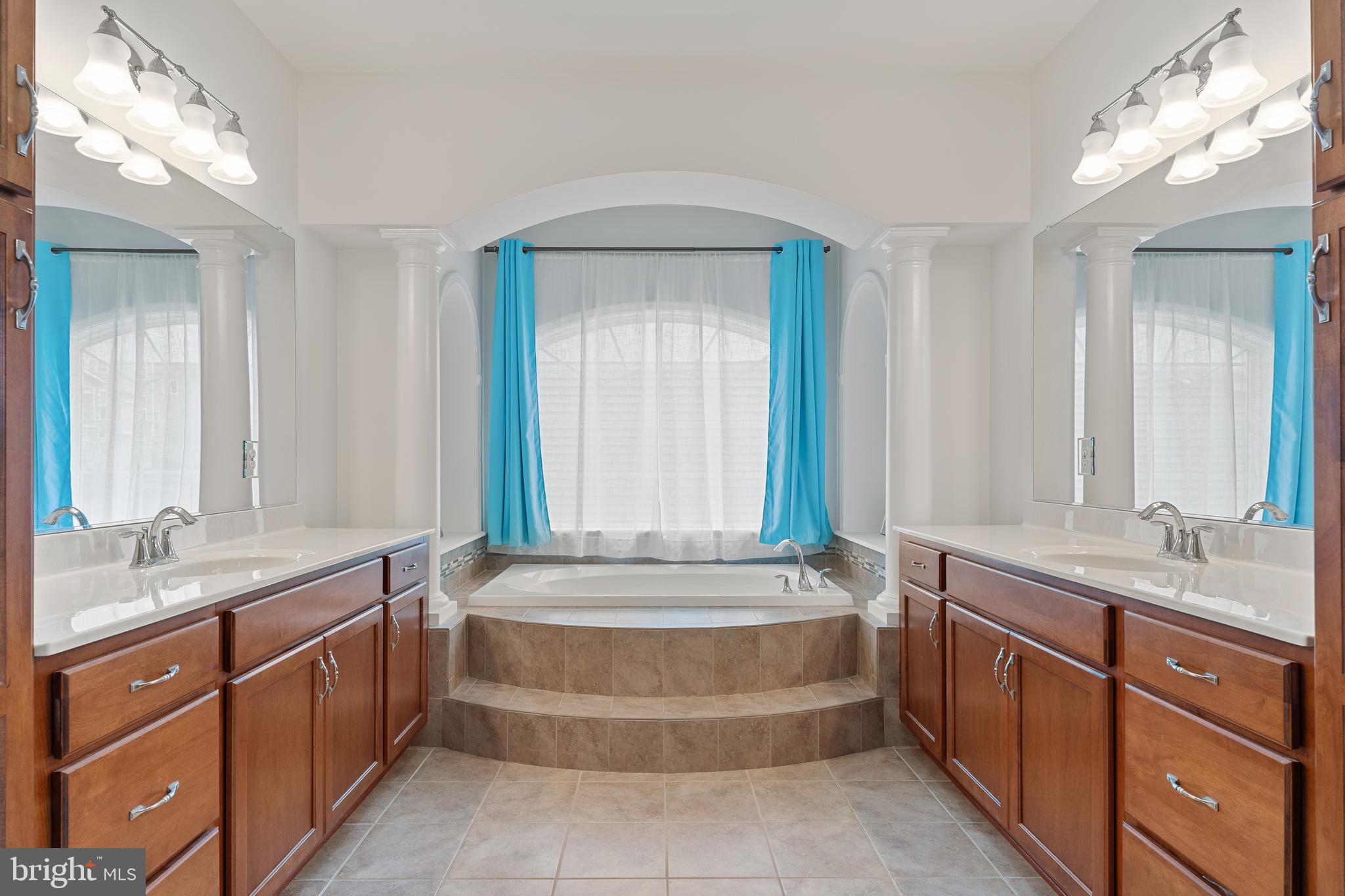 HILLS OF AQUIA - Residential