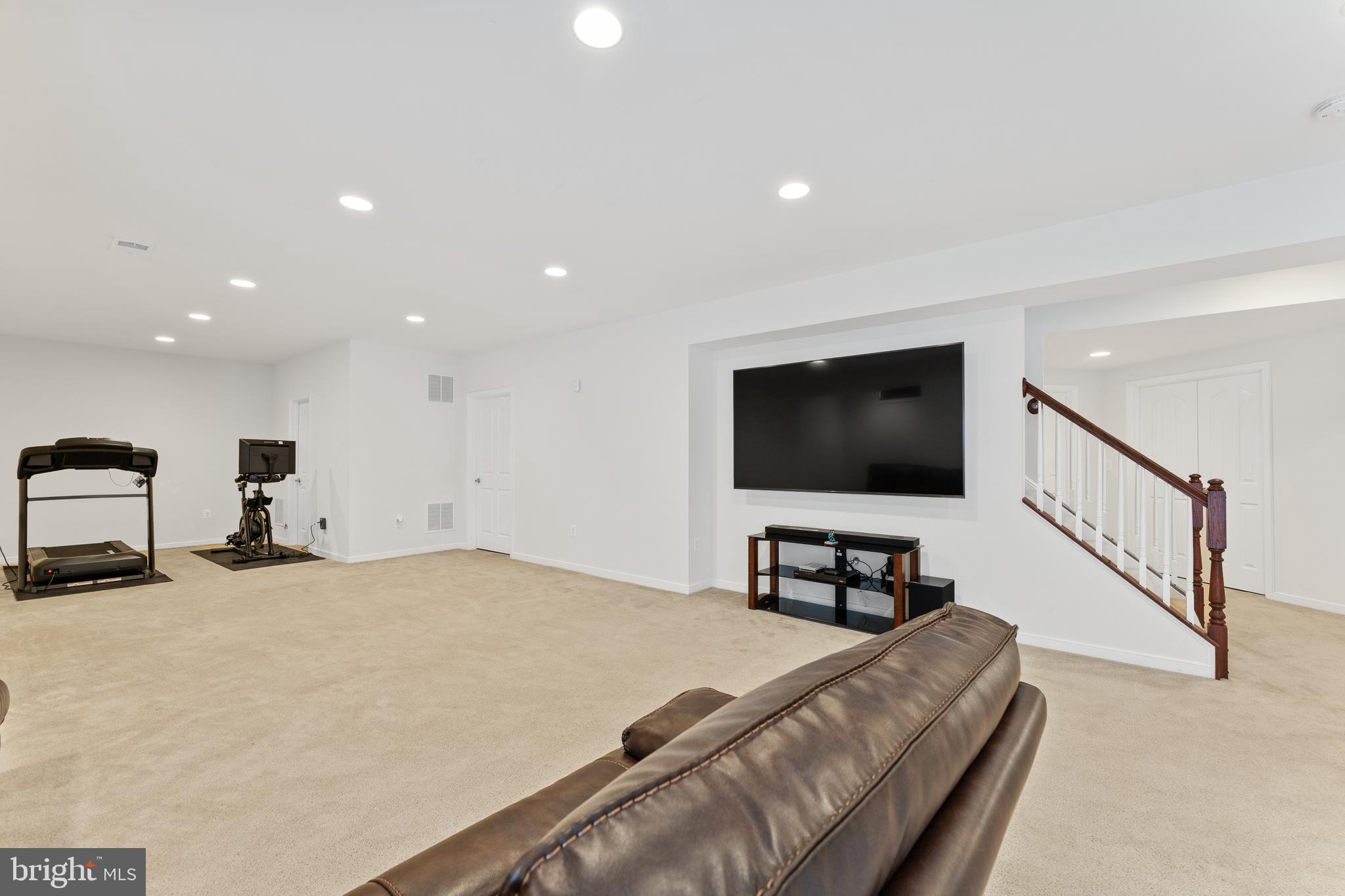 HILLS OF AQUIA - Residential