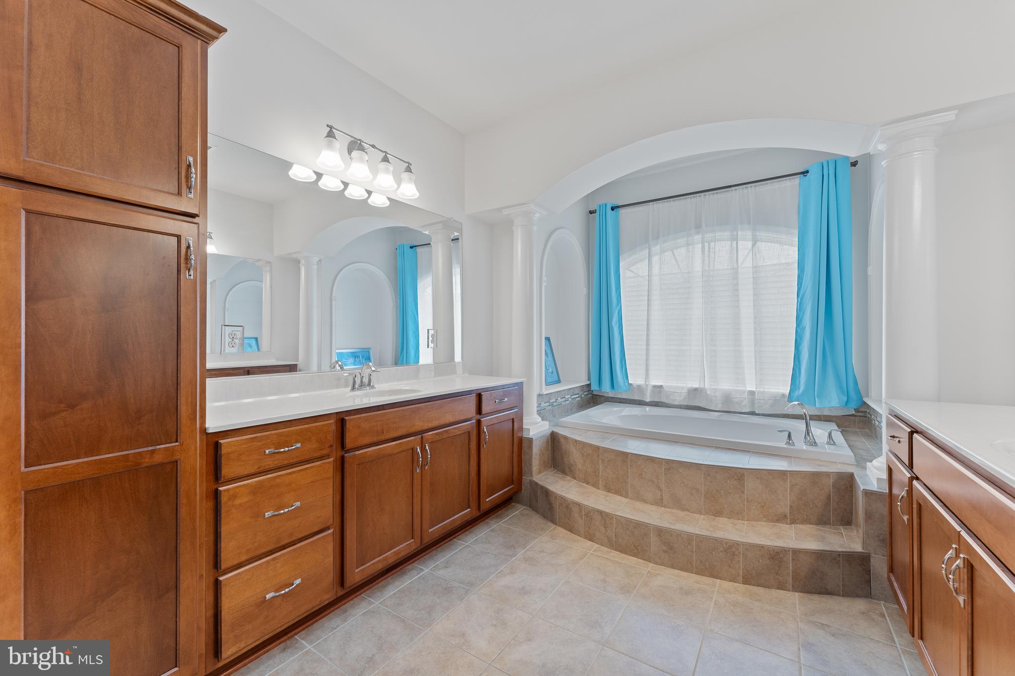 HILLS OF AQUIA - Residential