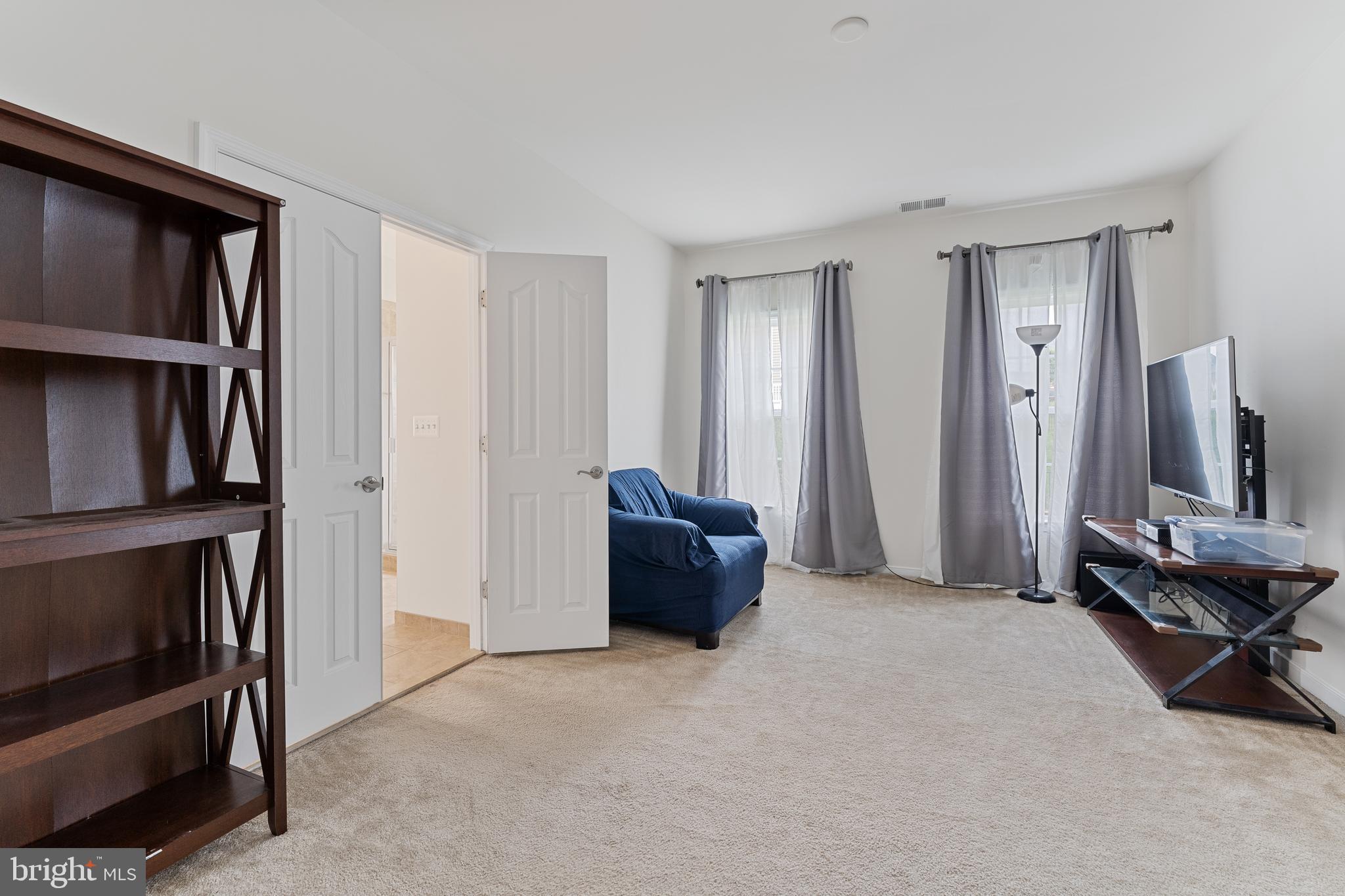 HILLS OF AQUIA - Residential