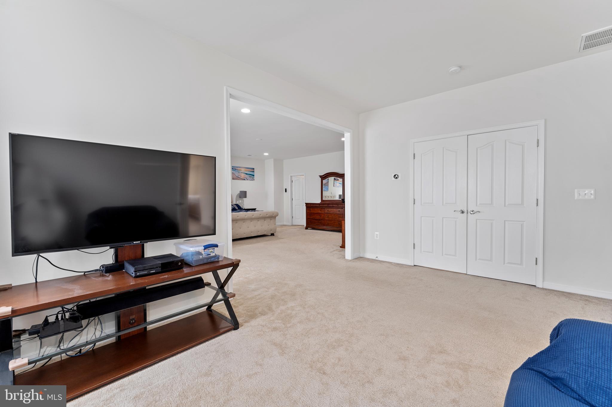 HILLS OF AQUIA - Residential