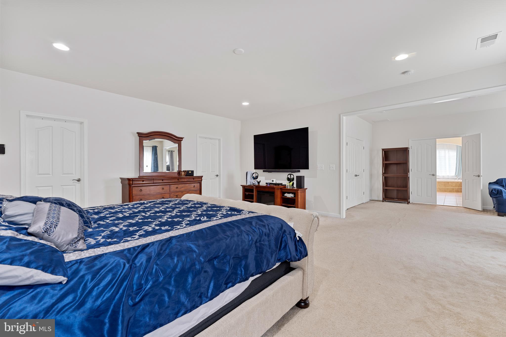 HILLS OF AQUIA - Residential