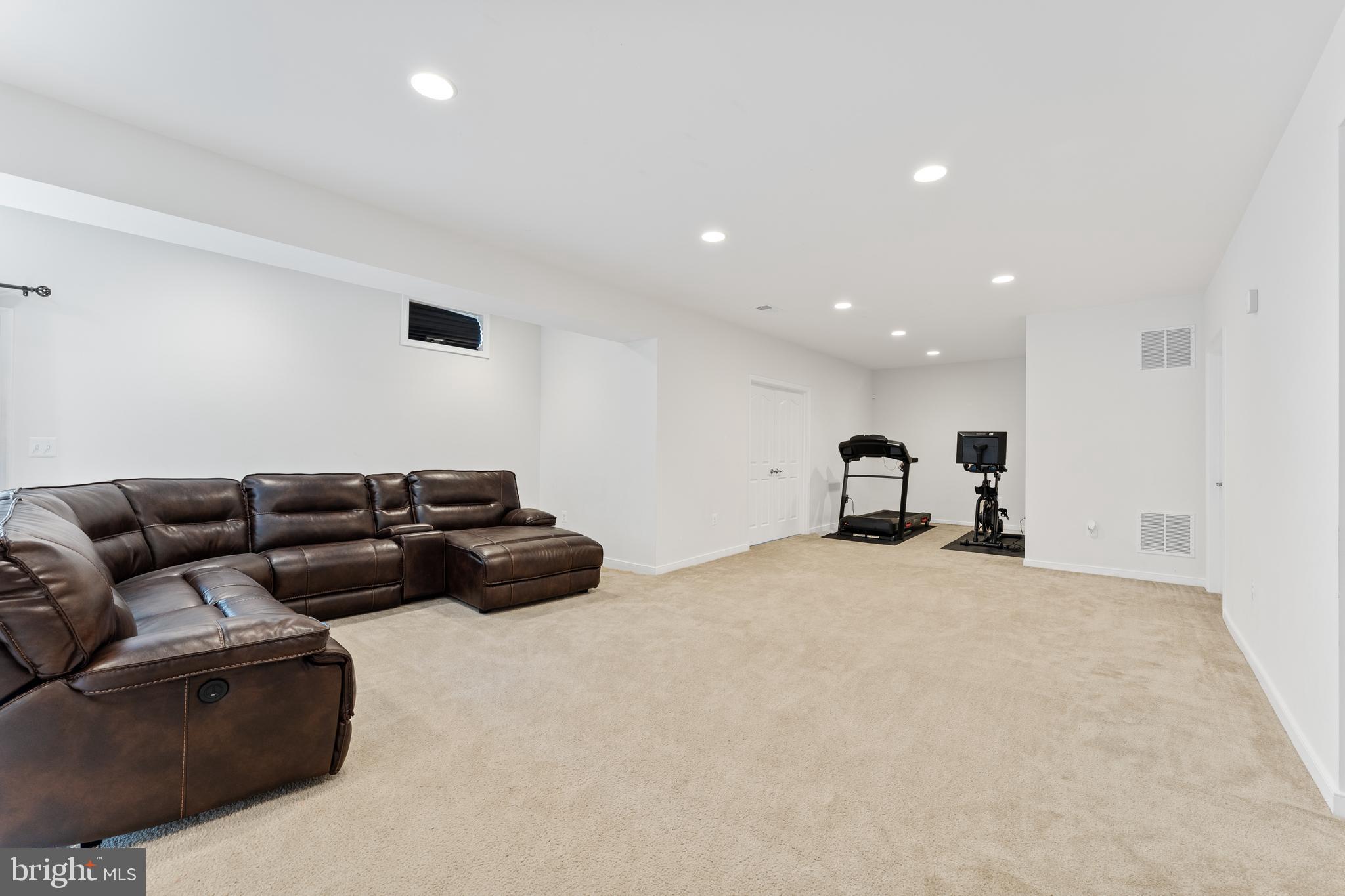 HILLS OF AQUIA - Residential