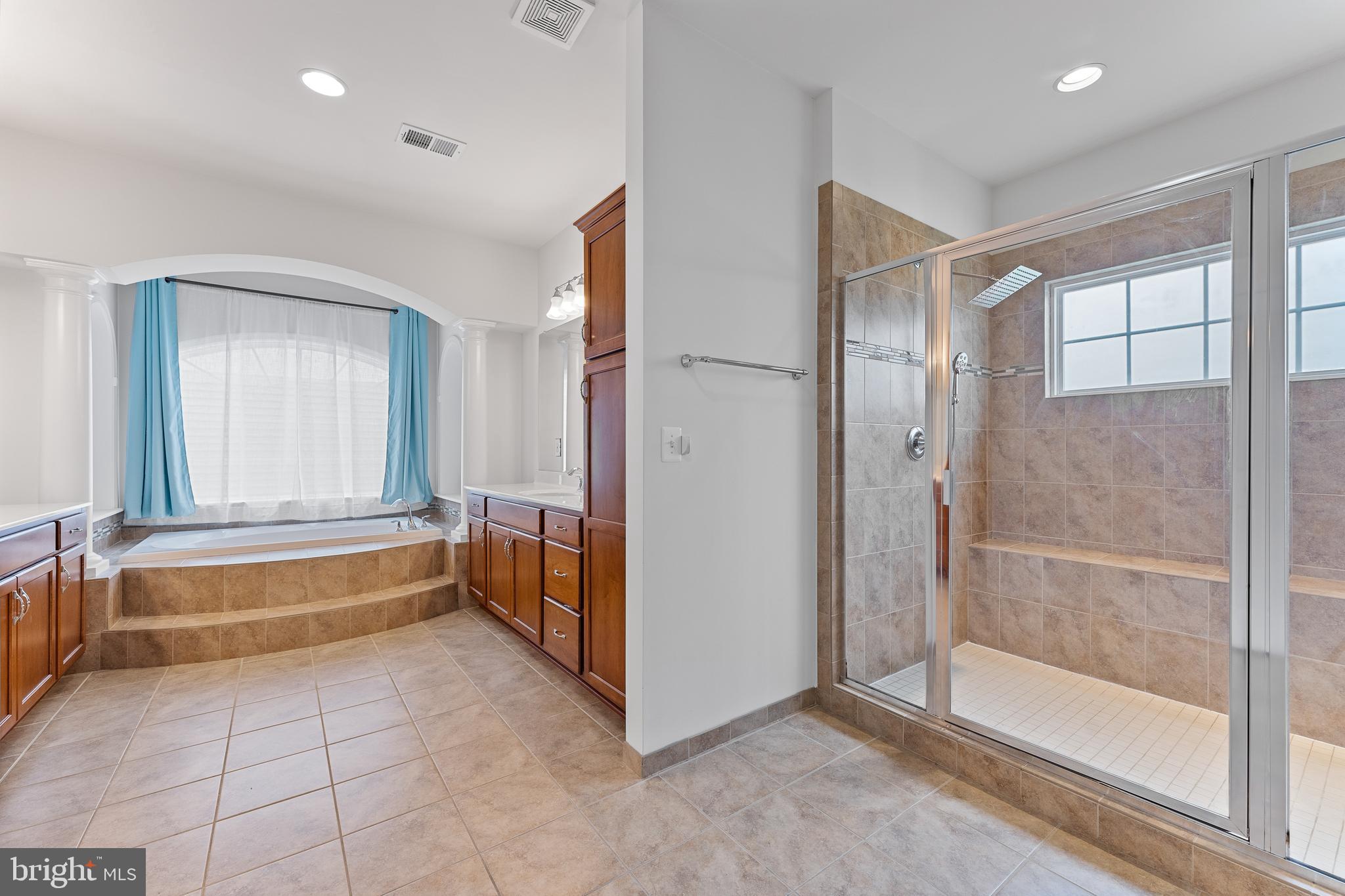 HILLS OF AQUIA - Residential