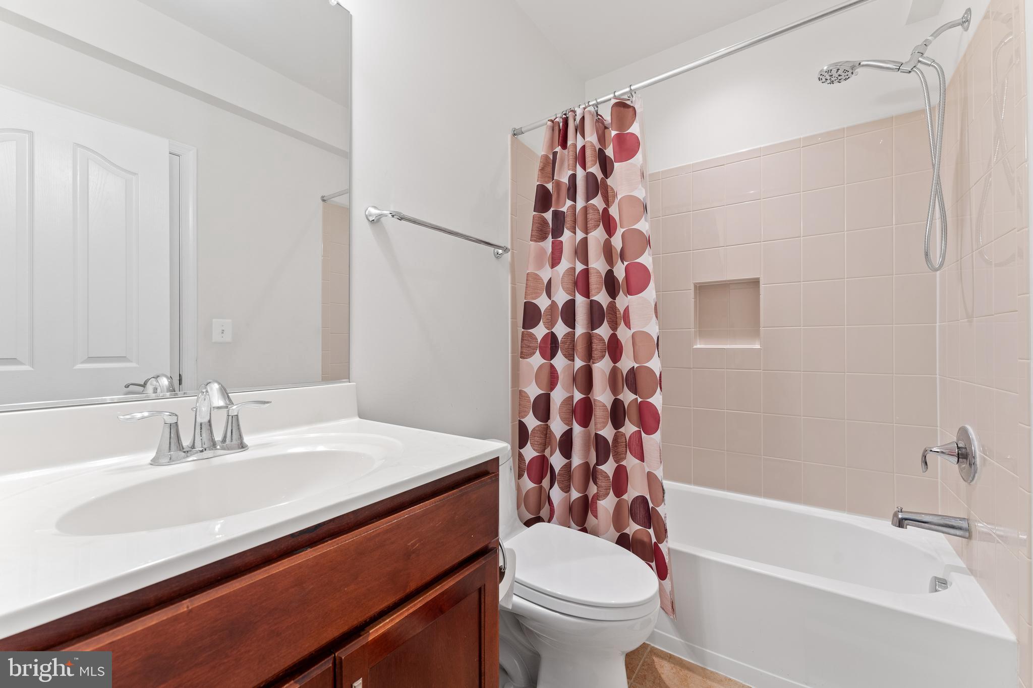 HILLS OF AQUIA - Residential