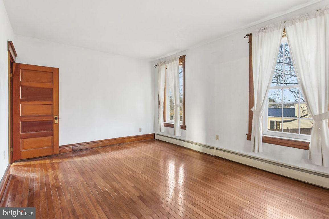 IRISHTOWN - Residential