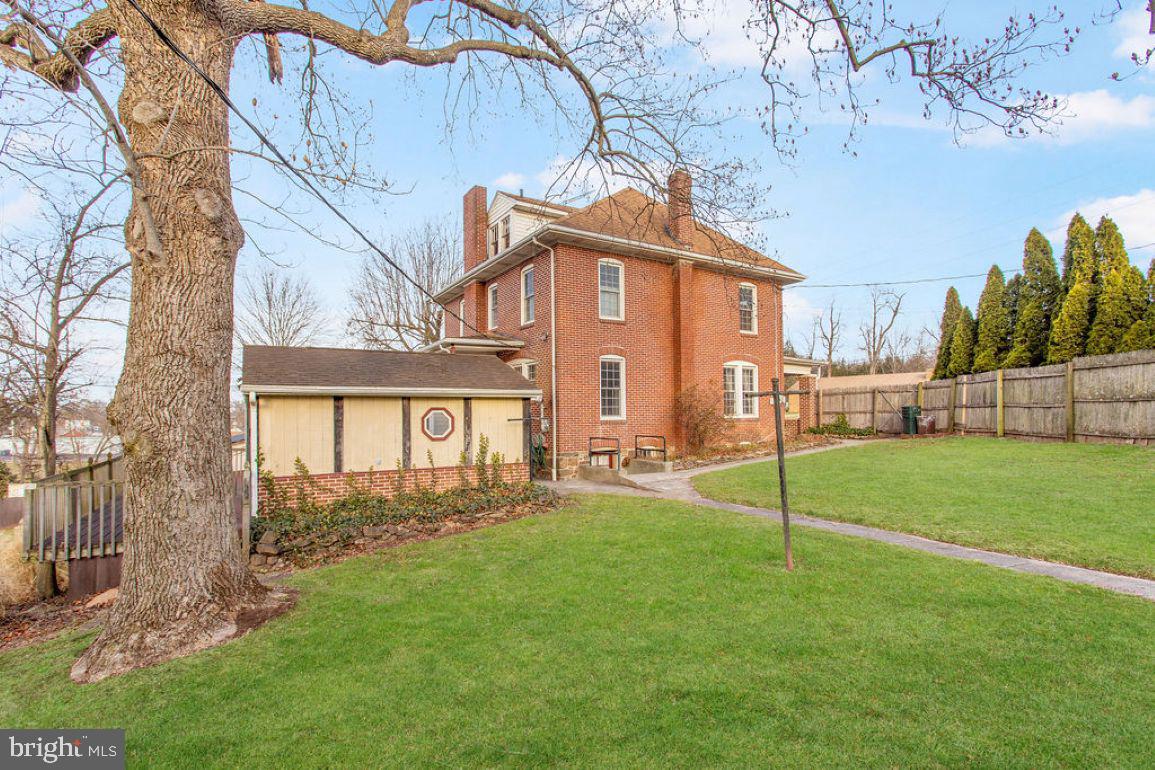 IRISHTOWN - Residential