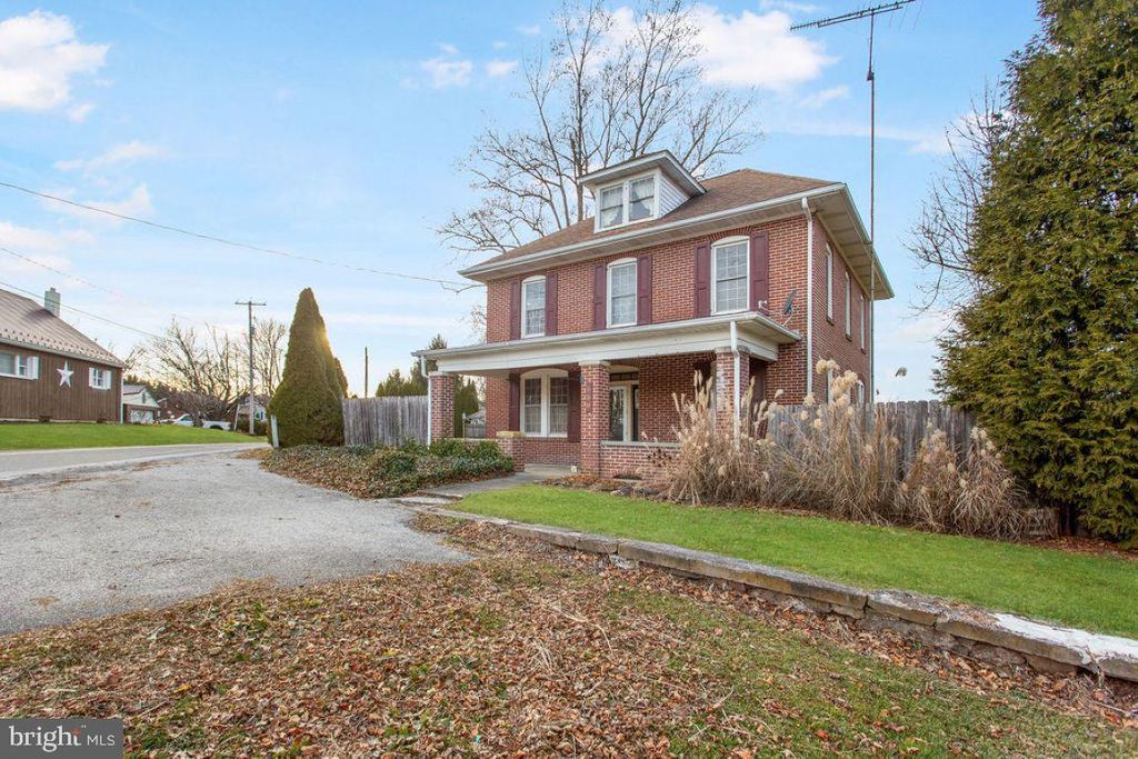 Photo of 850 Irishtown Road, NEW OXFORD, PA 17350 (MLS # PAAD2021162)