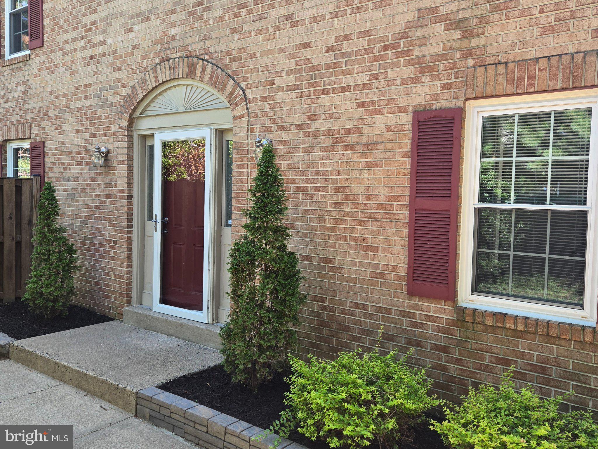 15582 TRAVERSER COURT