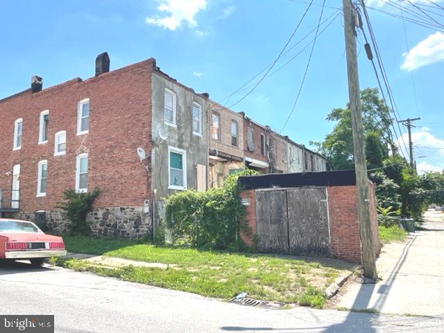 MONTEBELLO - Residential