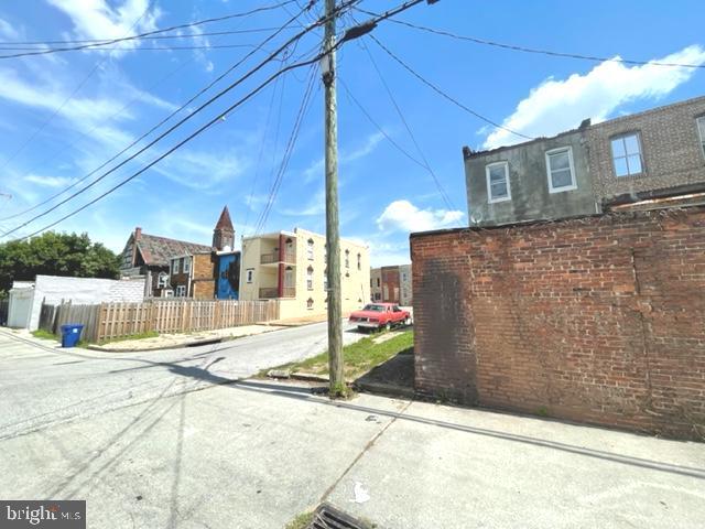 MONTEBELLO - Residential