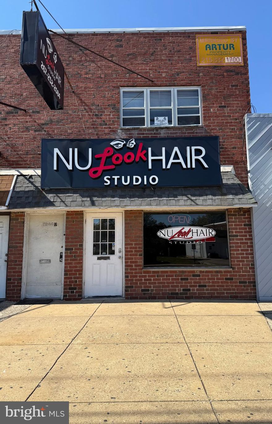 Commercial Space for RENT located in the Rhawnhurst section of Philadelphia. Was previously a hair salon. Very spacious. Good location-Offered at $1200 per month and $50 Flat fee to water per month. *Mandatory trash fee is required-$500 per year. Flat Fee $50 for water monthly. *Contact our office to set an appointment for showing!! Application will be required. Serious inquiries only!