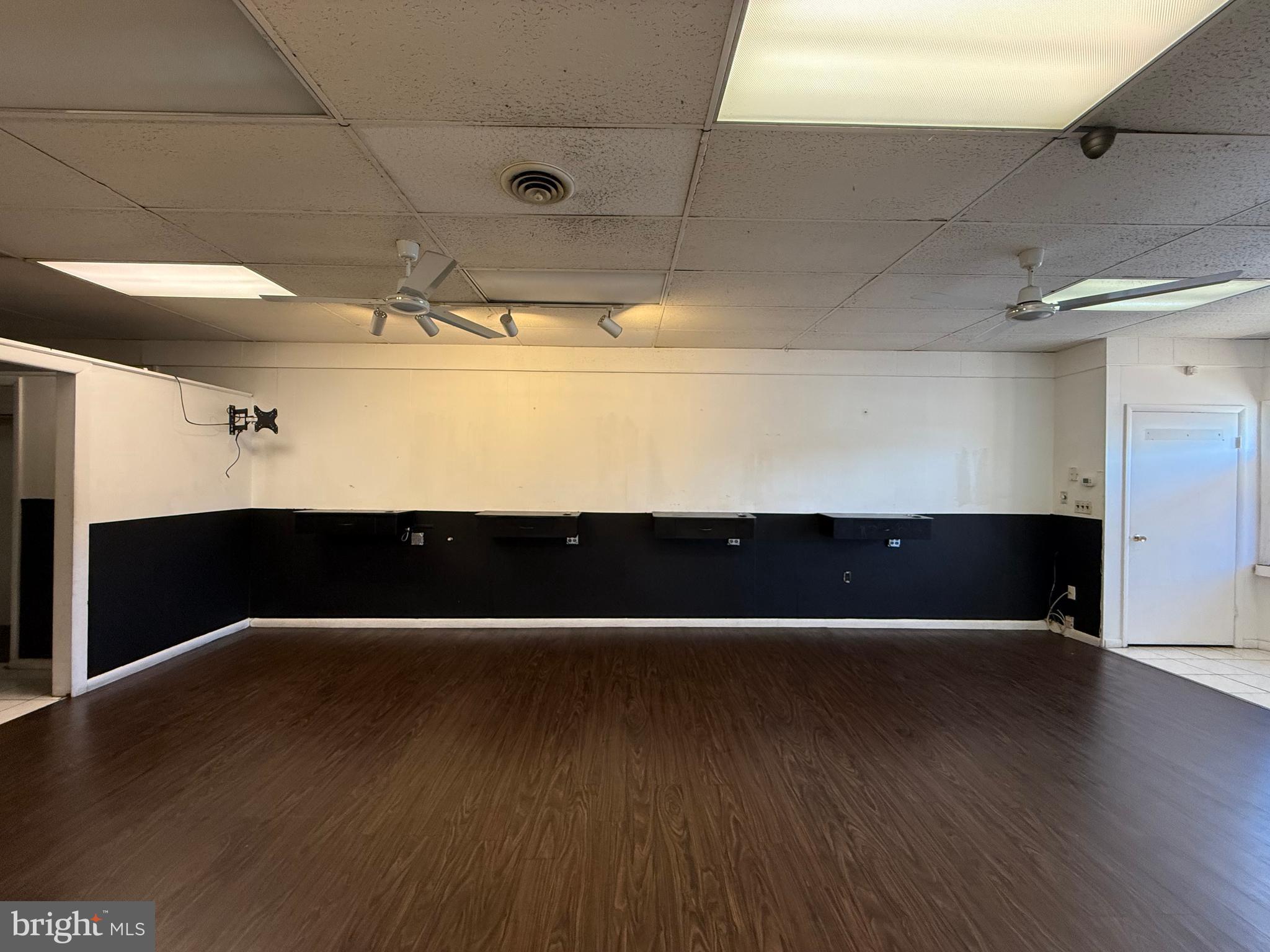 RHAWNHURST - Commercial Lease