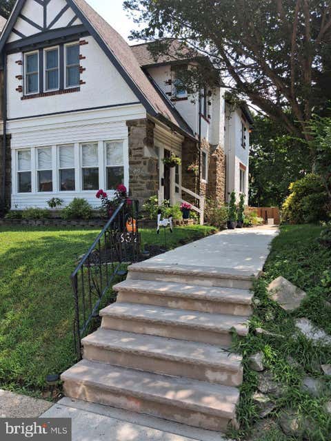 Townhouse For Sale - 632 E Allens Lane<br/> Philadelphia County, PHILADELPHIA, PA 19119