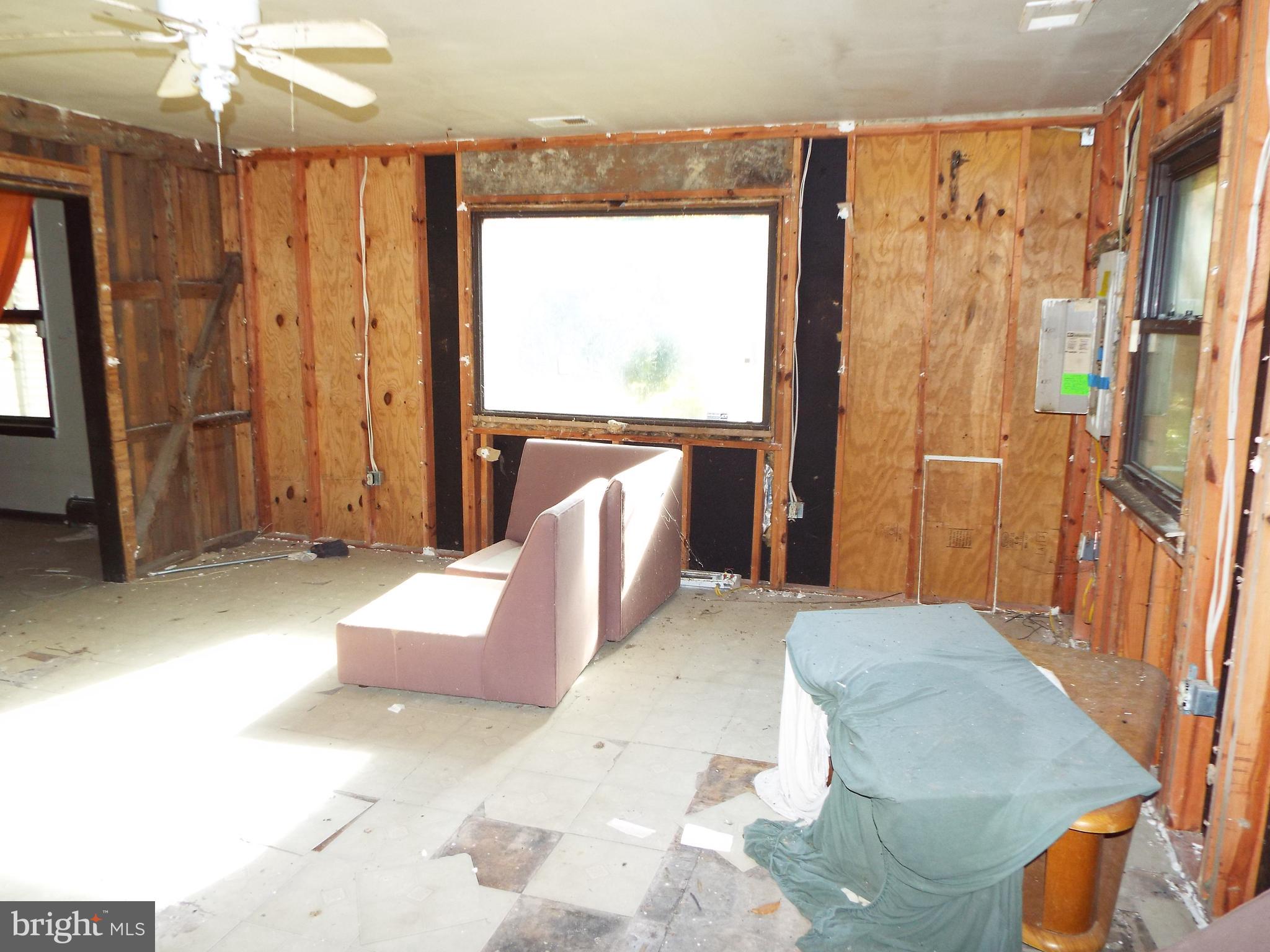 SPRING HILL ACRES SUB - Residential