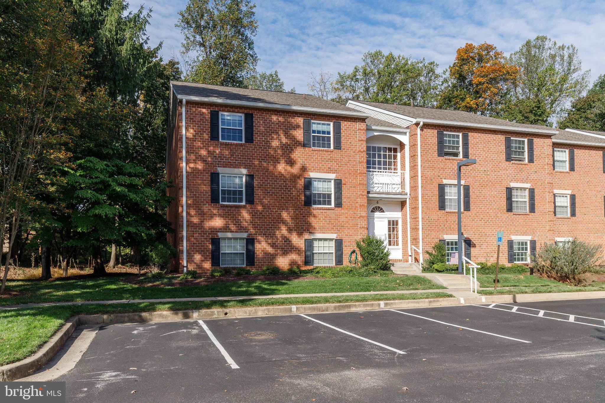 6 Stapleton Court Unit 201