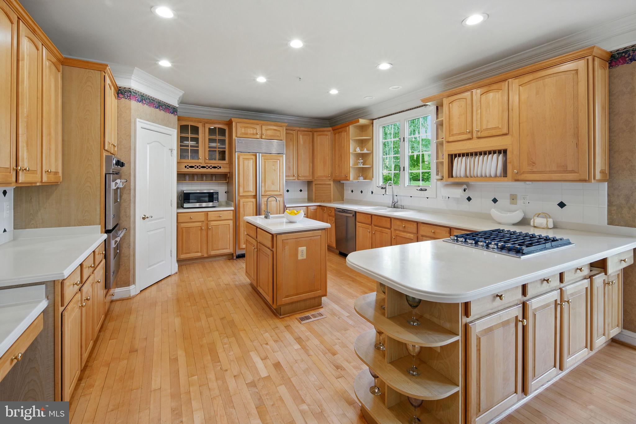 WILDWOOD MANOR - Residential