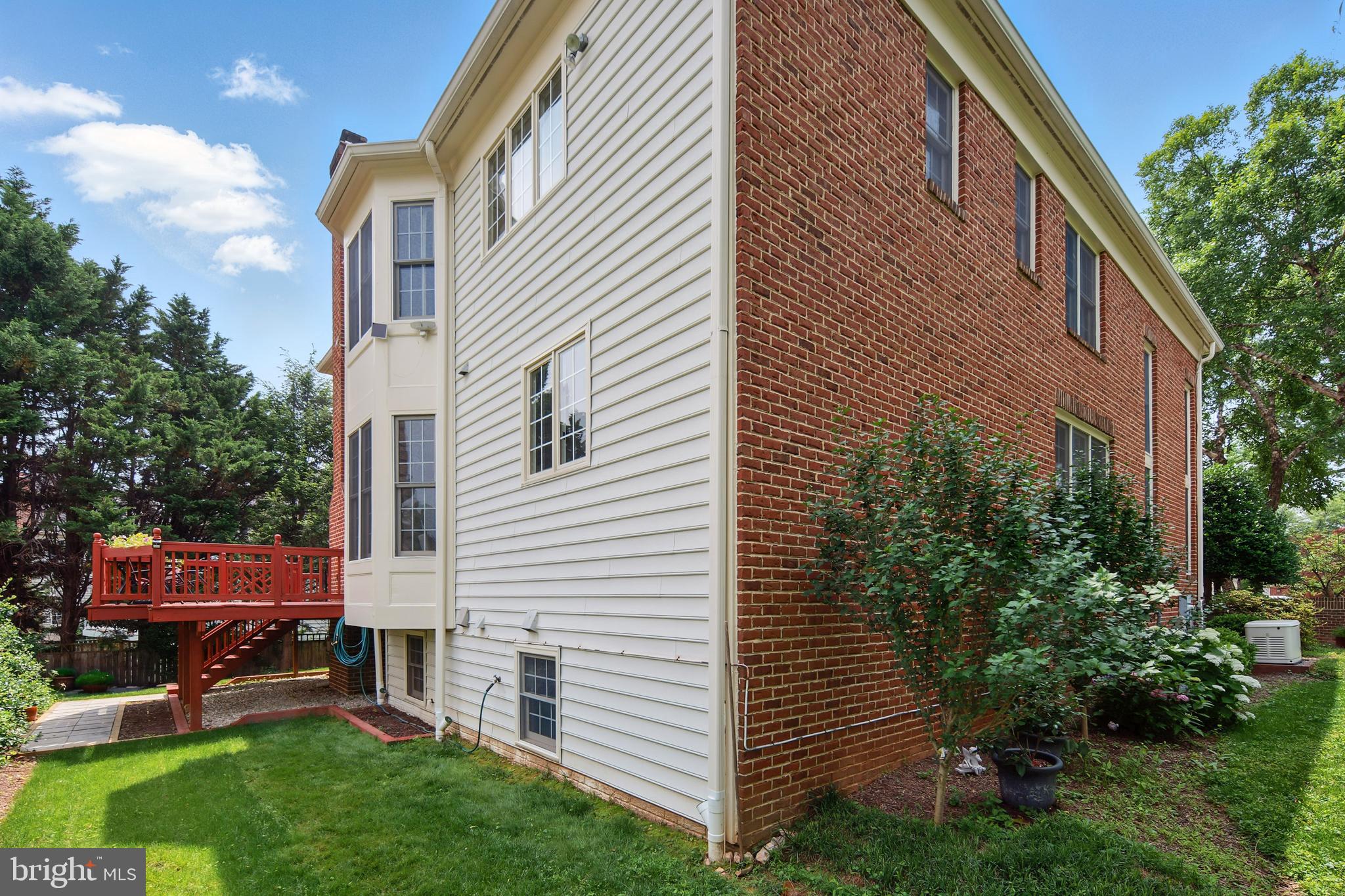 WILDWOOD MANOR - Residential
