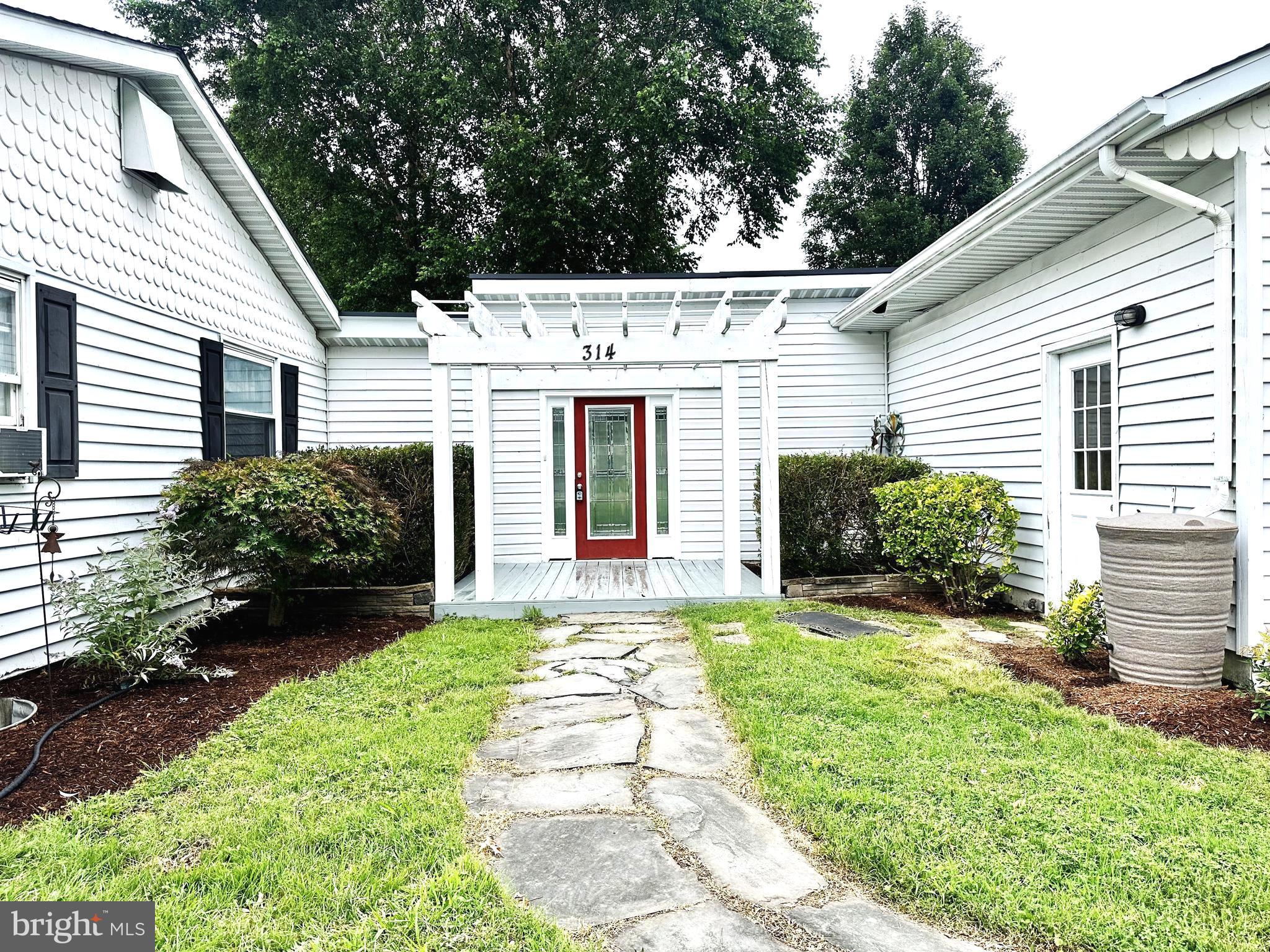 314 BEACHSIDE DRIVE