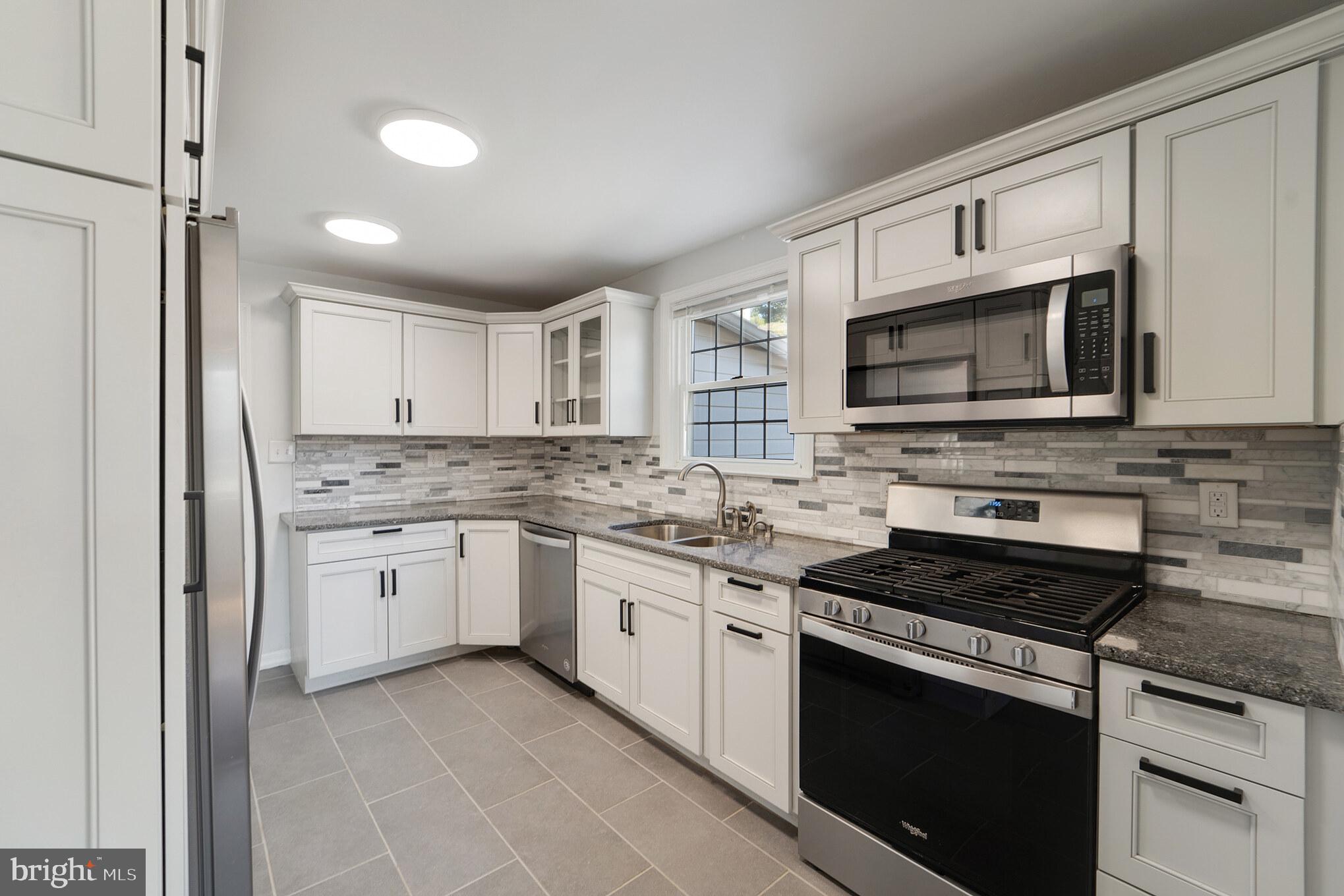 ARDMORE PARK - Residential